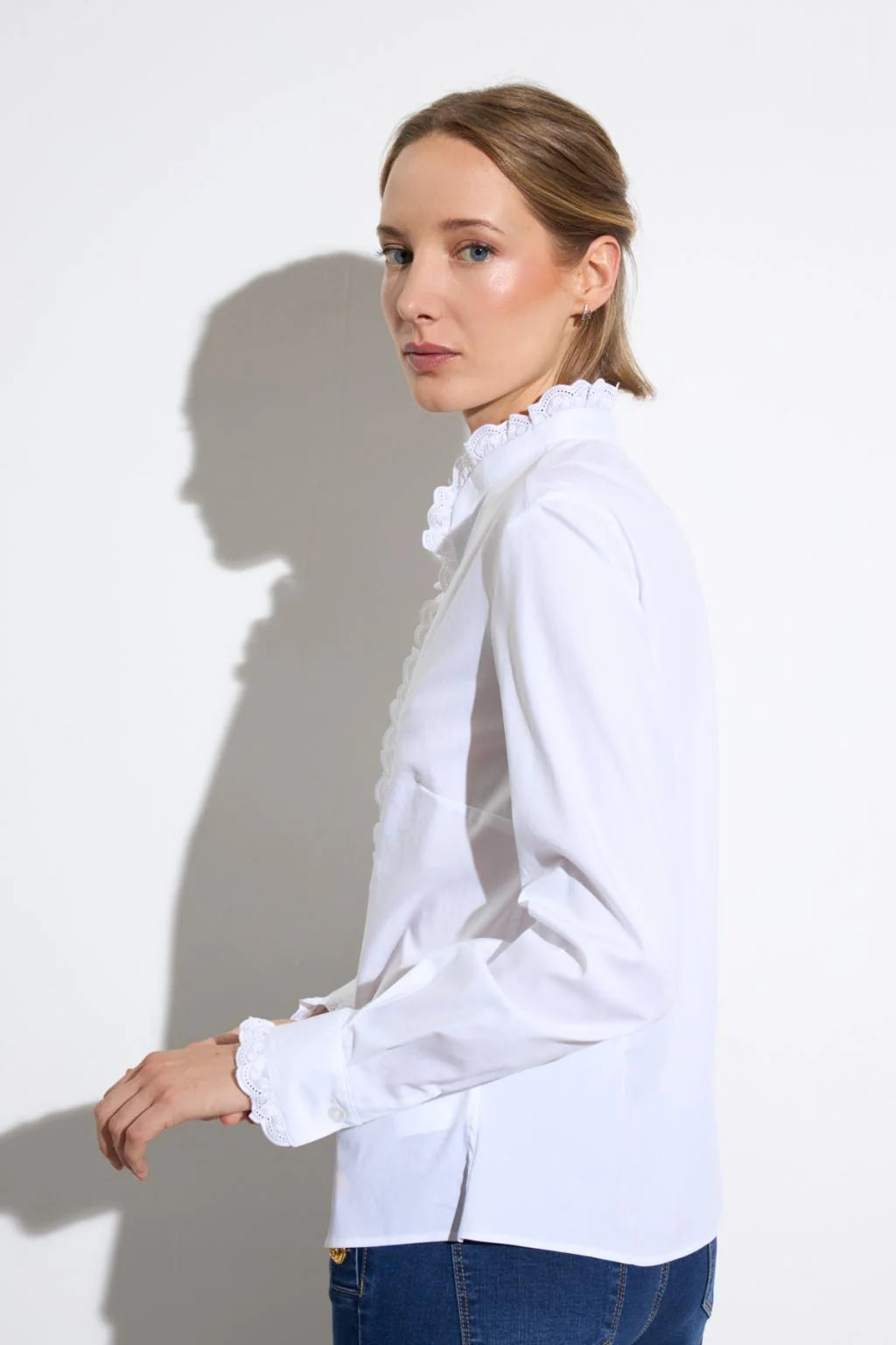 Bariloche Troya white lace trim blouse side profile view