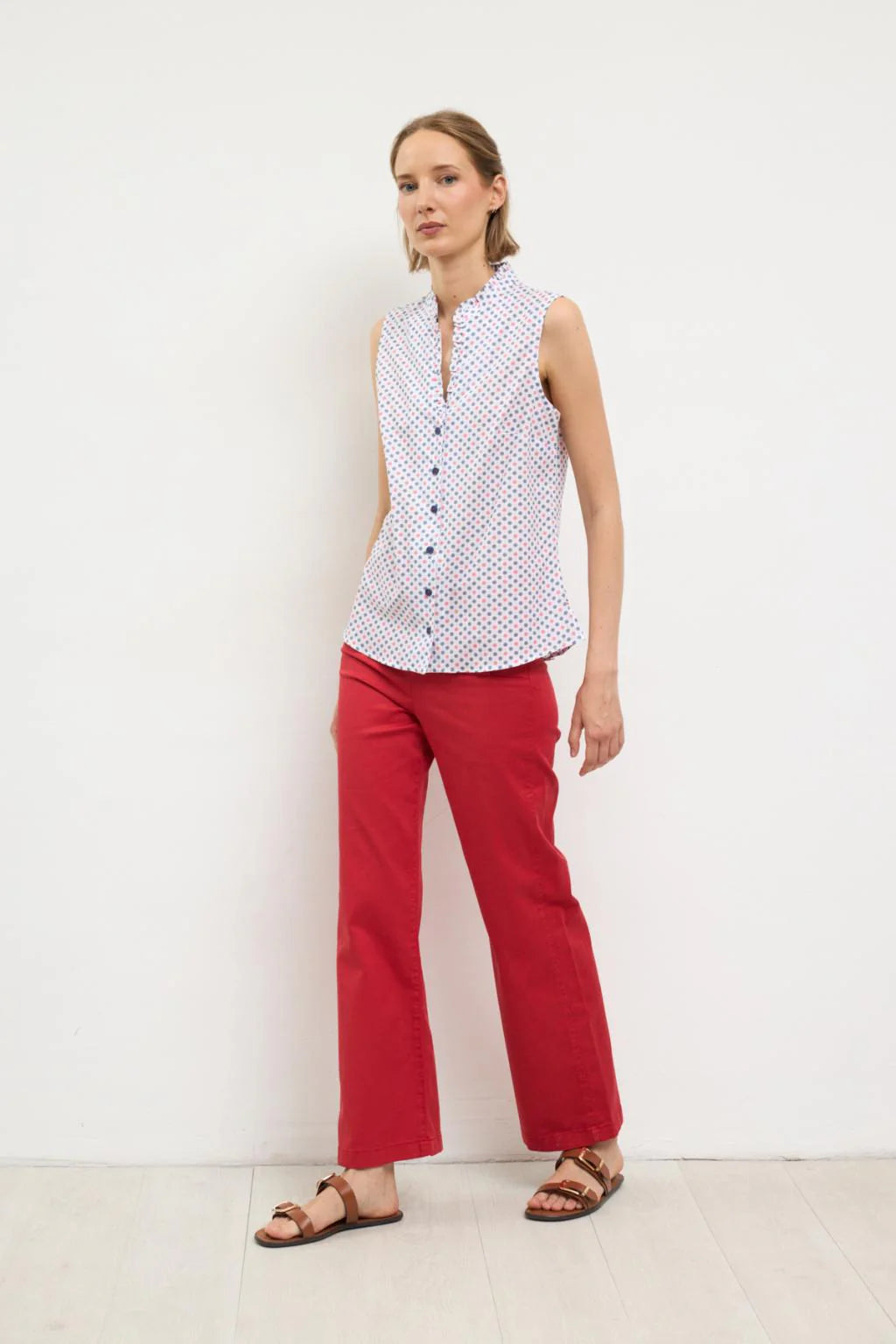 Bariloche Vis sleeveless geometric print blouse front view