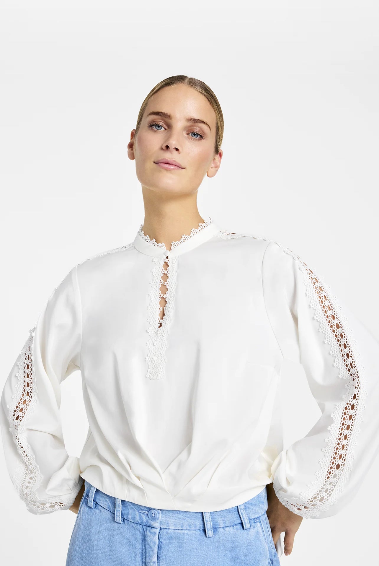 Gustav Lise off white lace trim women’s blouse front view