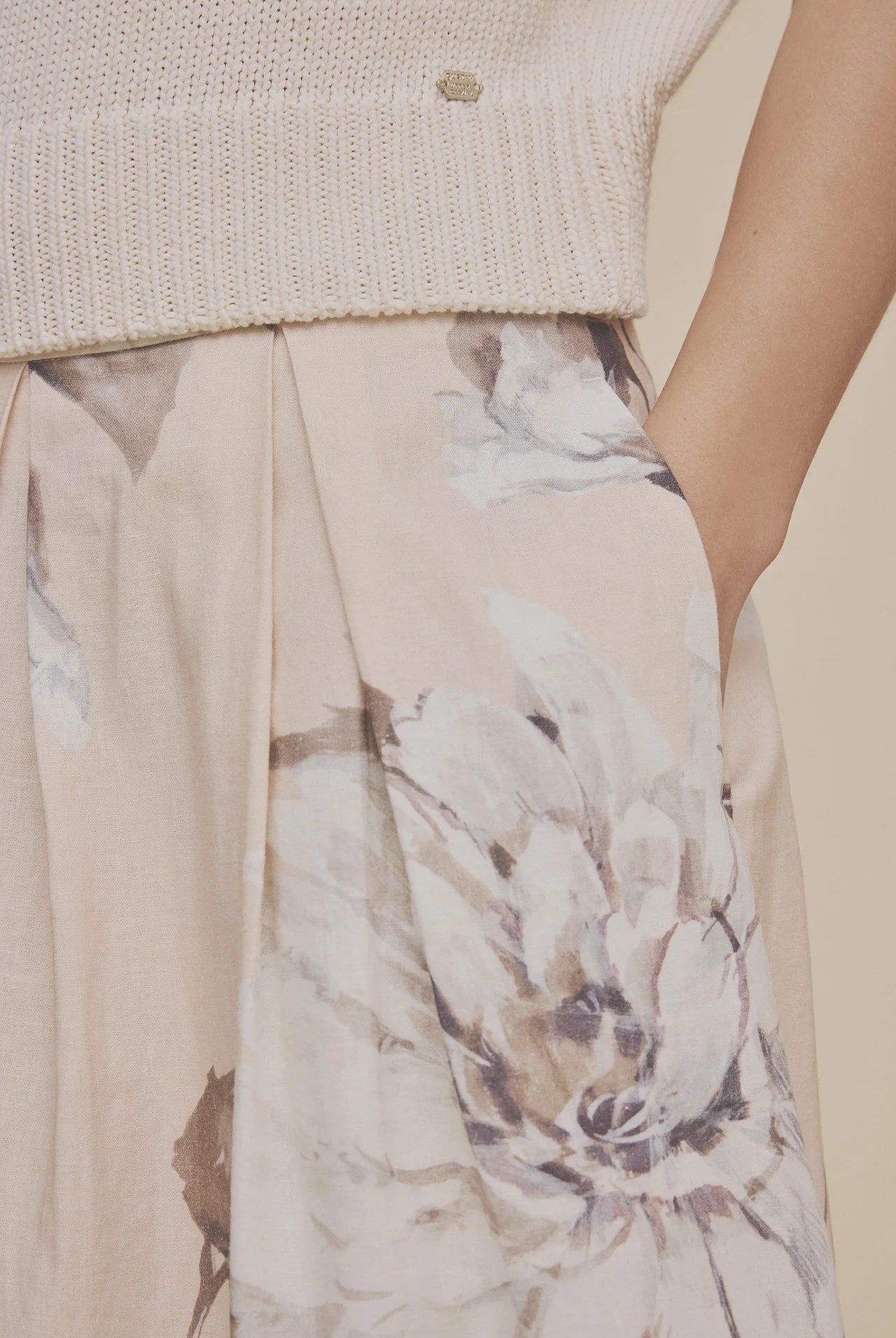 Gustav cream floral midi skirt pleat and pocket detail close up