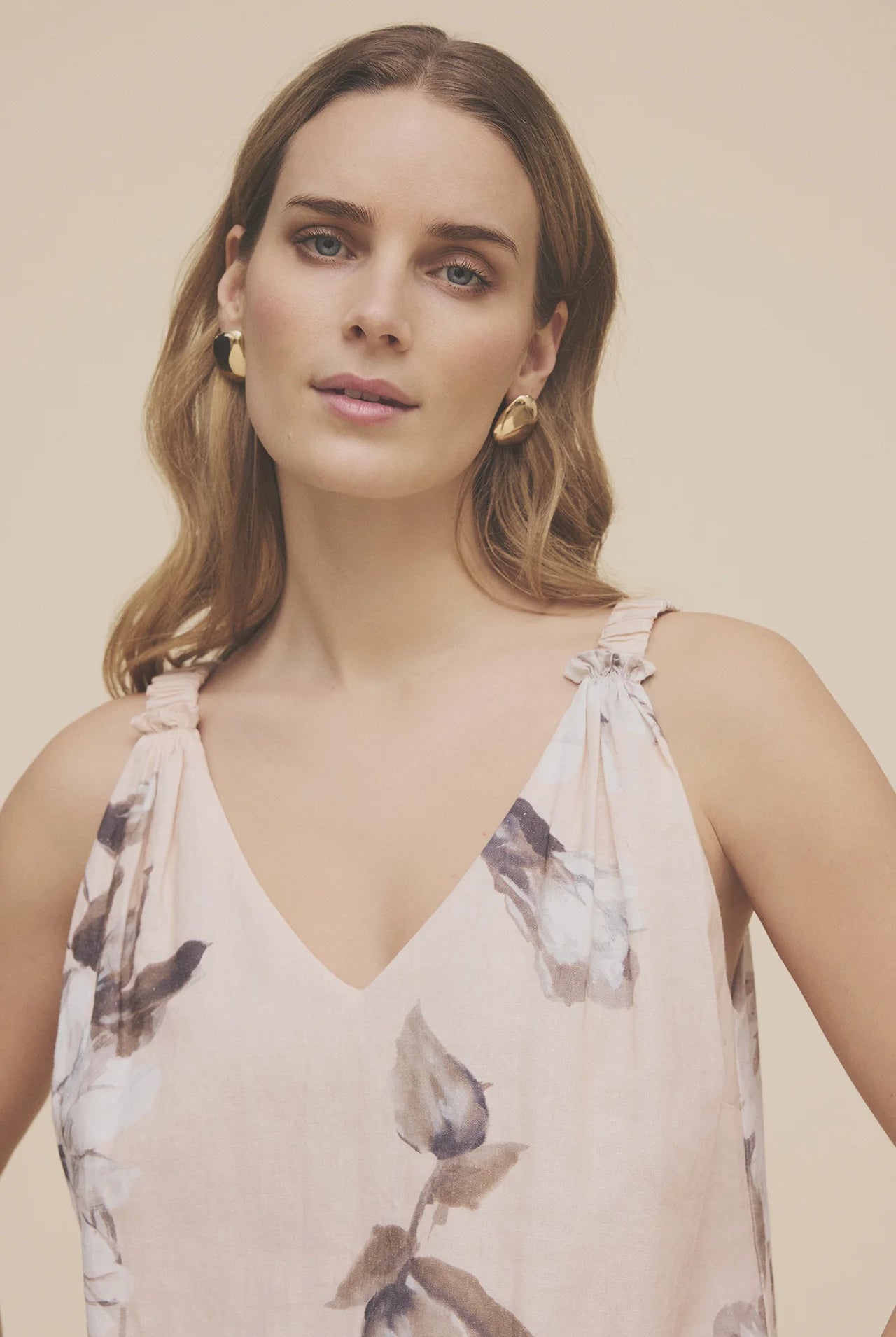 Gustav cream floral sleeveless top V-neck detail