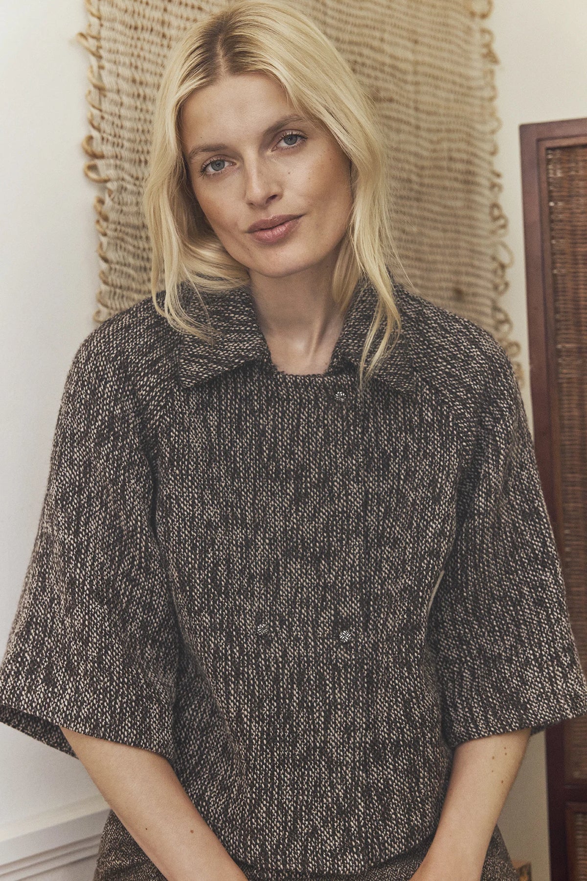 Gustav Nora brown tweed cape jacket with pointed collar and wide sleeves – front model view