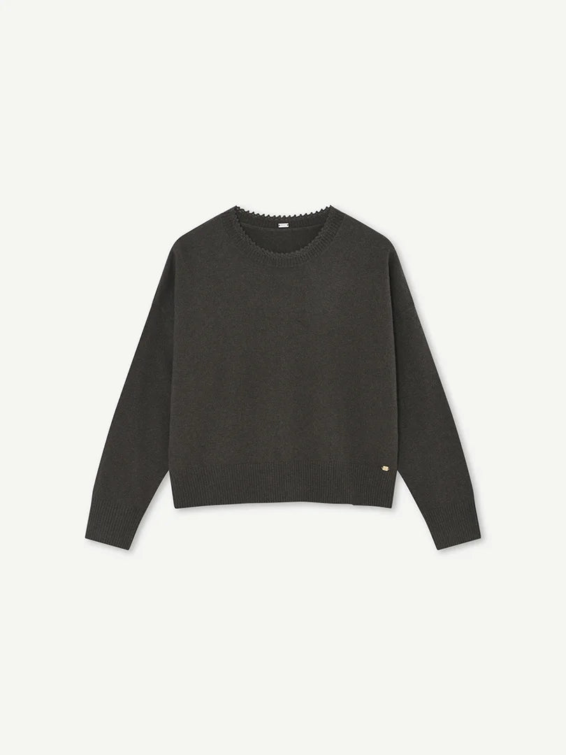 Gustav Shania olive green wool cashmere scallop neck jumper with long sleeves – front product view