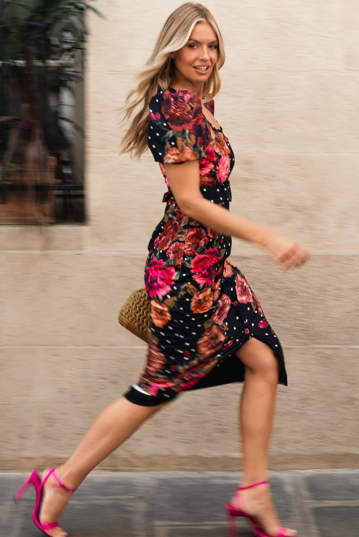 Hope & Ivy Rinna floral pencil midi dress with side slit – side lifestyle view