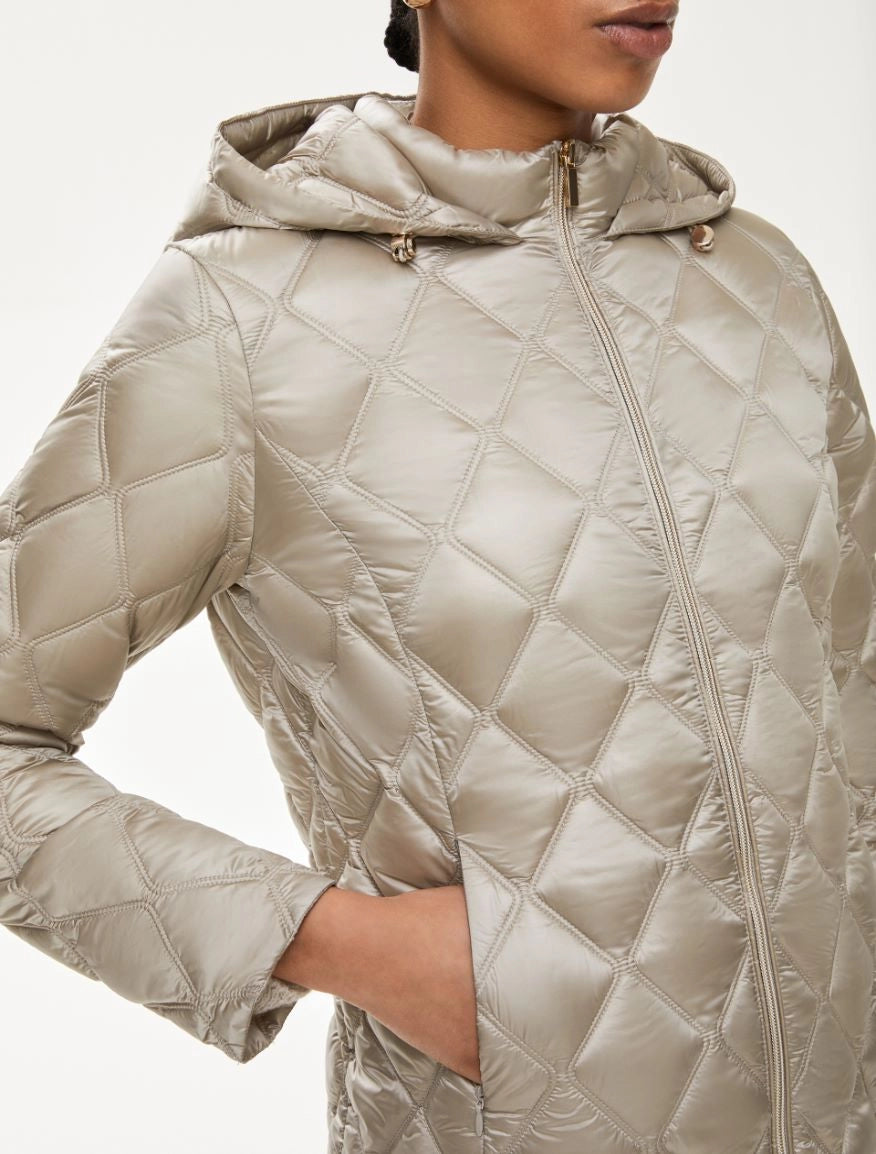 Close-up of iBlues Absence padded jacket showing quilting and hood detail