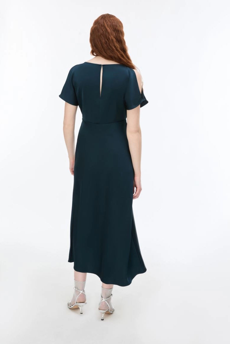 Back view of iBlues Iblfiesta satin midi dress with keyhole fastening