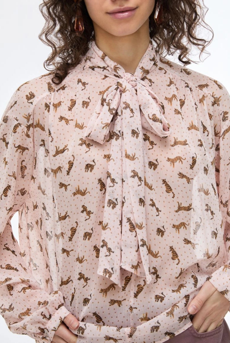 Close-up of iBlues Iblsecolo dressy leopard print top with oversized bow