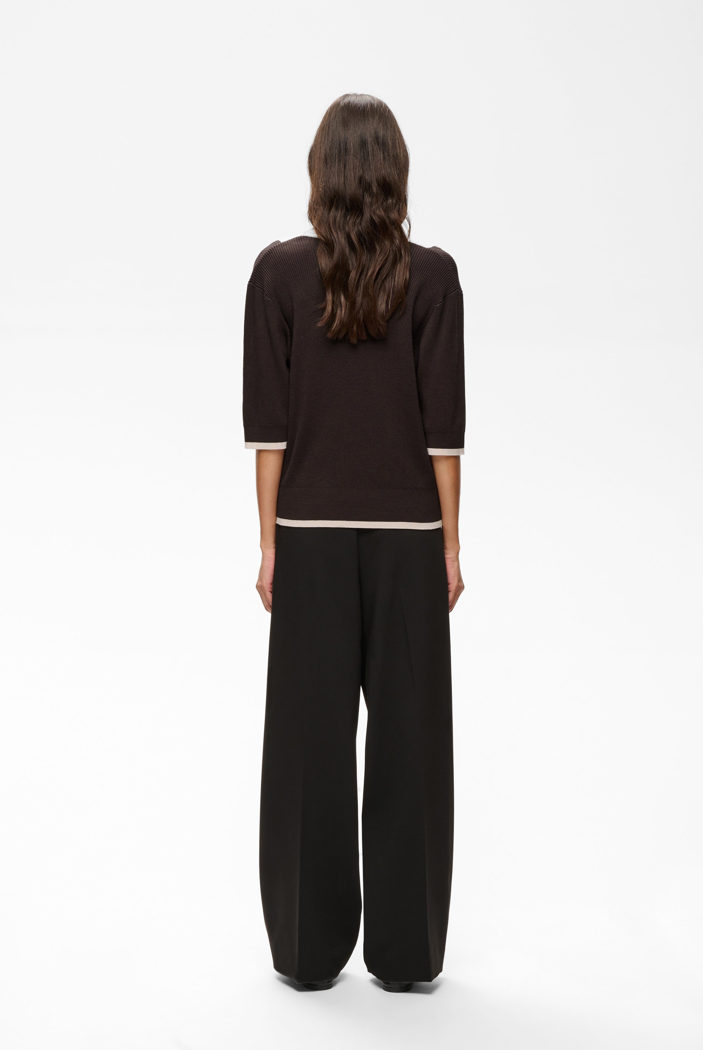 Back view of InWear Leenah brown V-neck jumper