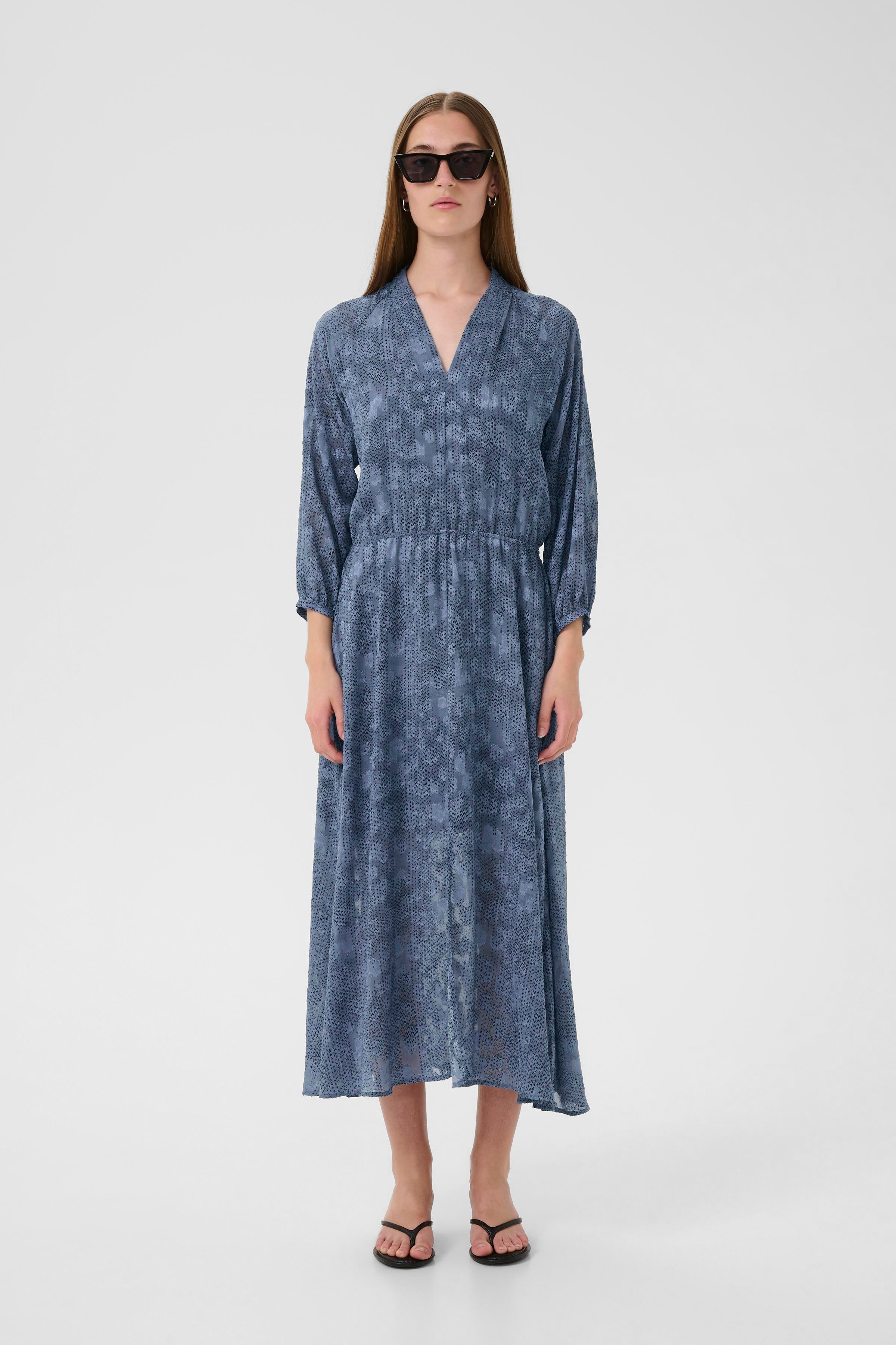 Oui Indigo Spot Print V-Neck Maxi Dress front view on model