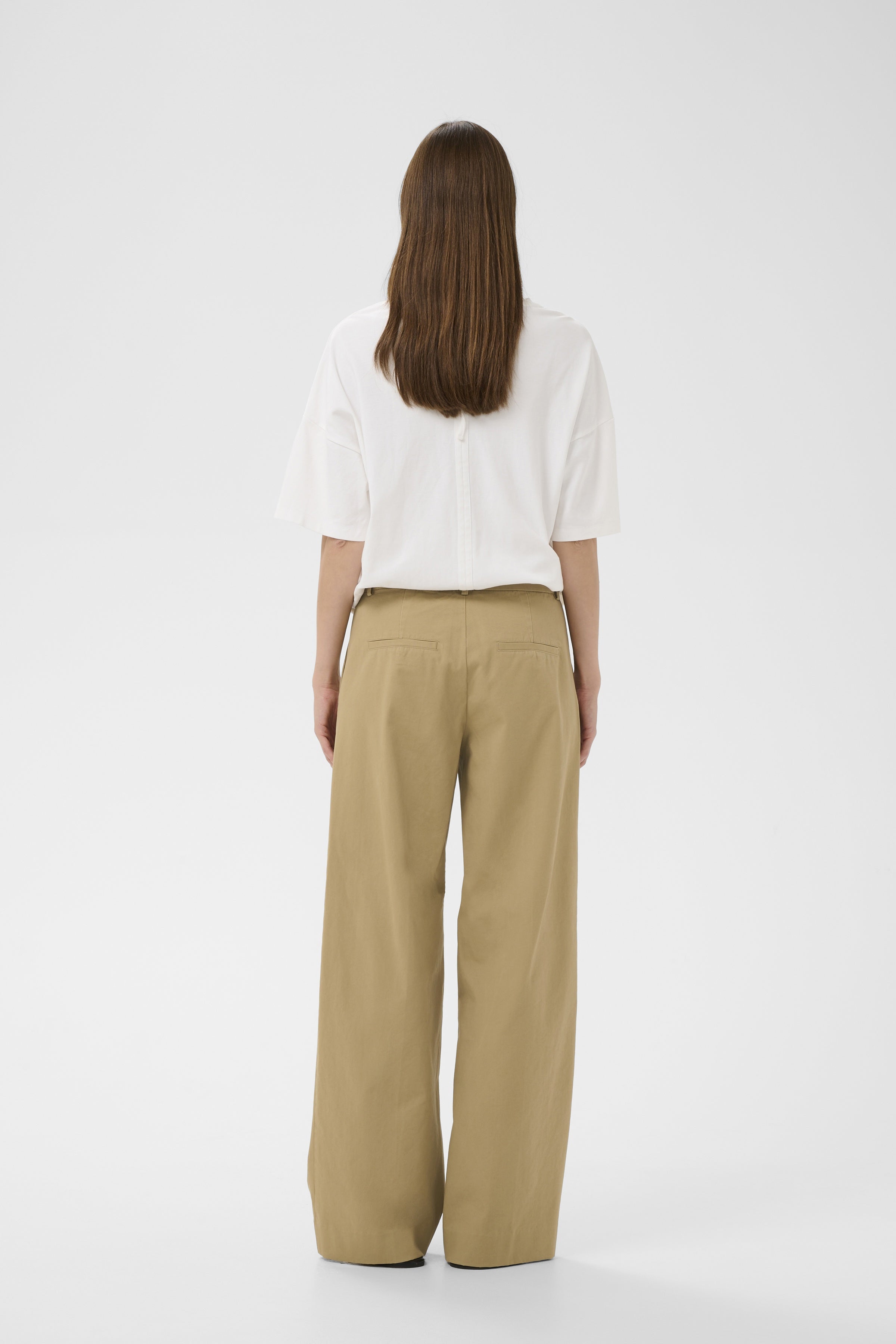 InWear Diaz trousers back view wide leg silhouette