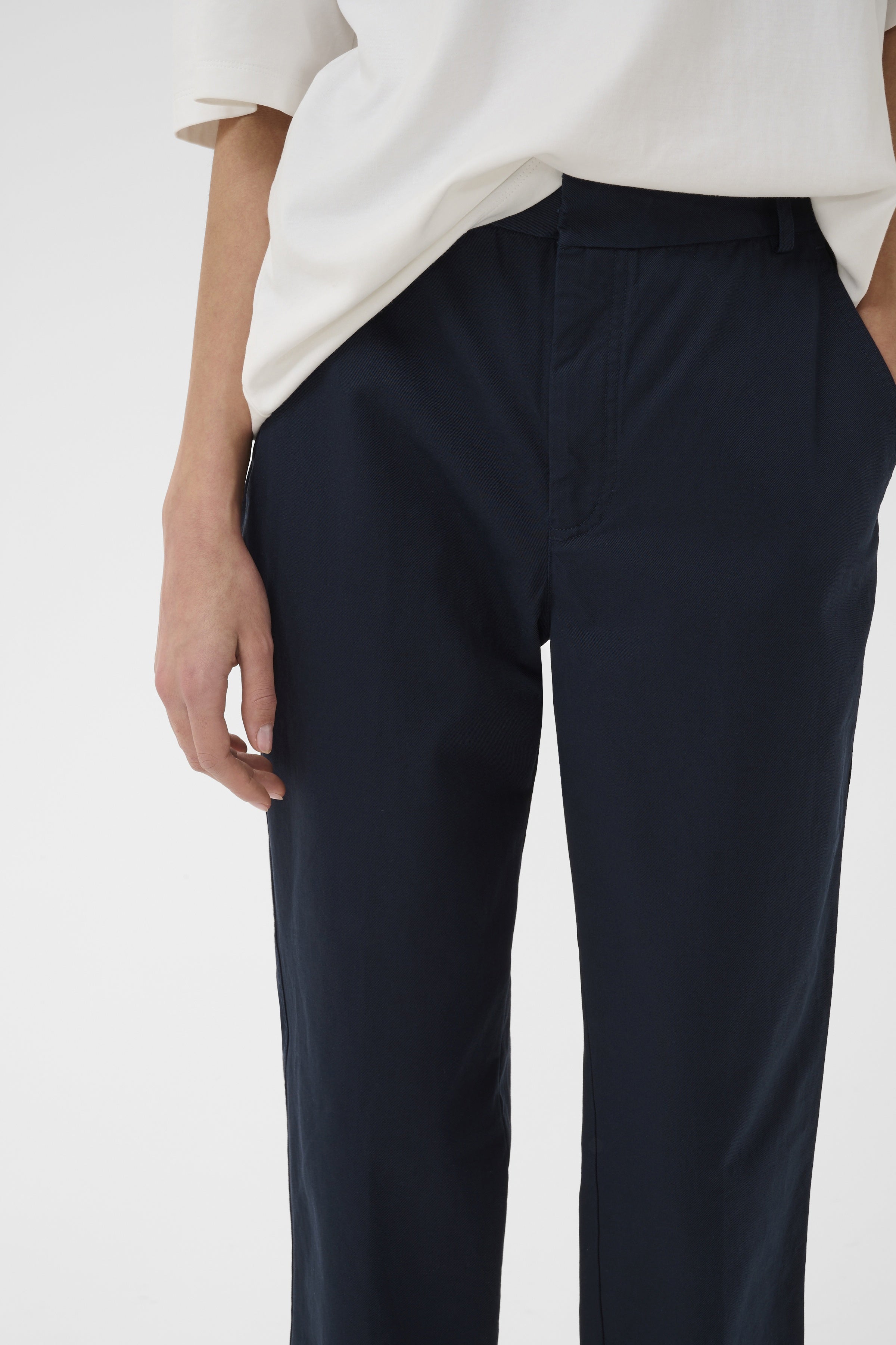 InWear Diz Nolona navy casual trousers front detail