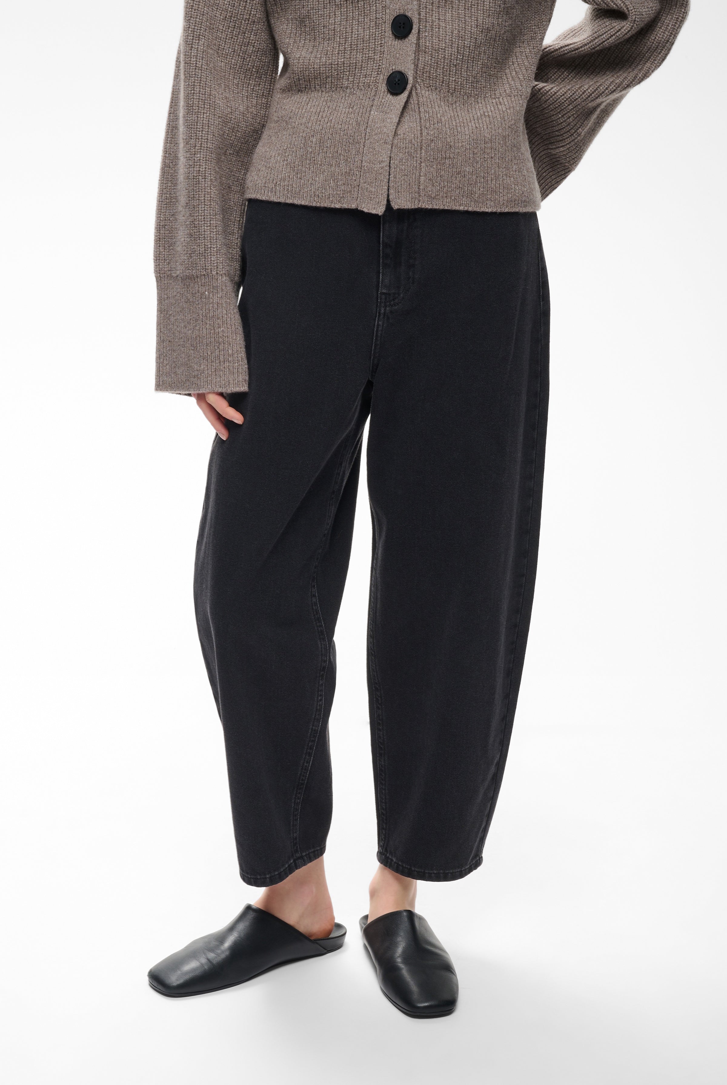 InWear Harfina black high waist women’s barrel leg jeans front view