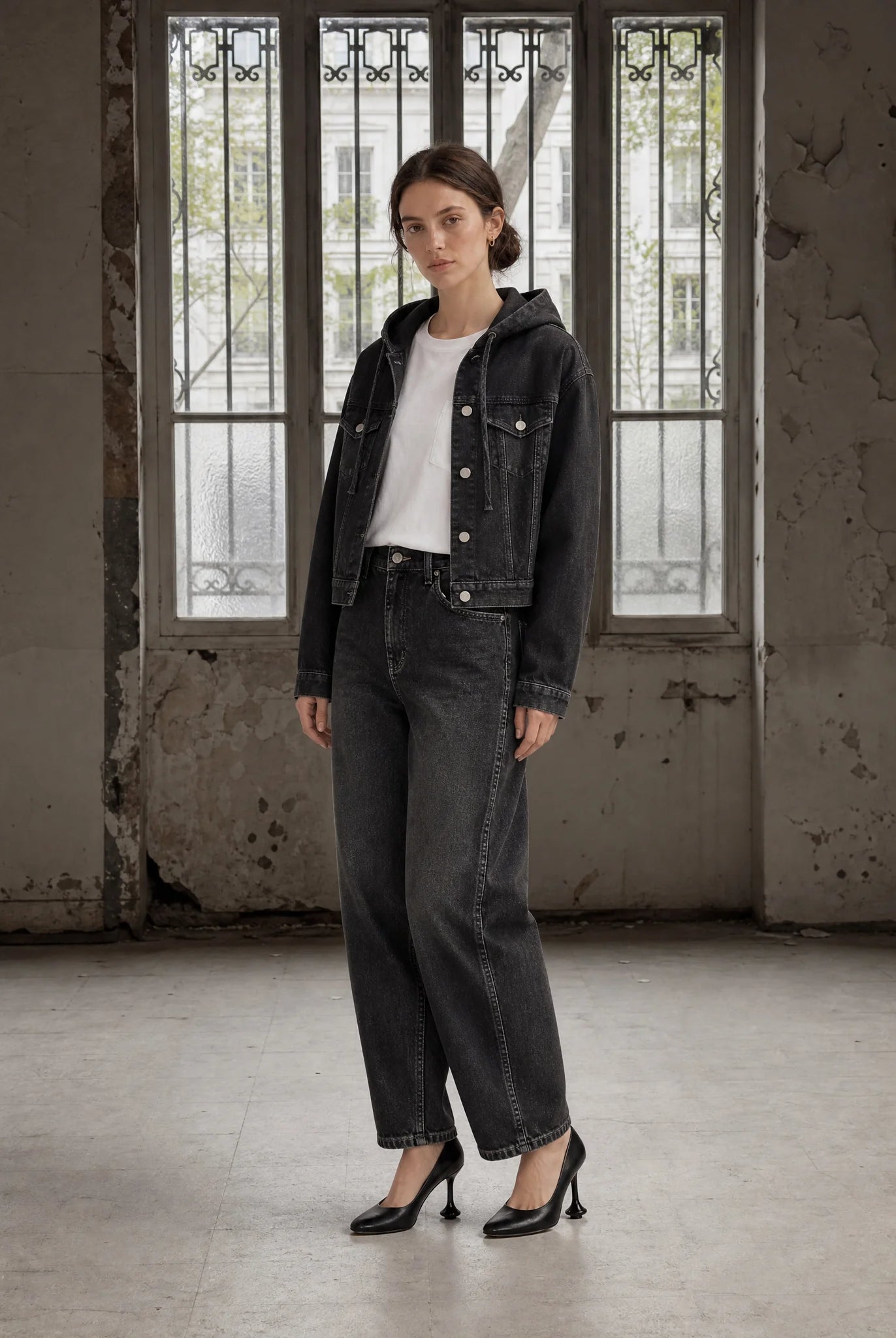Jane Lushka Nevada black barrel leg women’s jeans styled with jacket