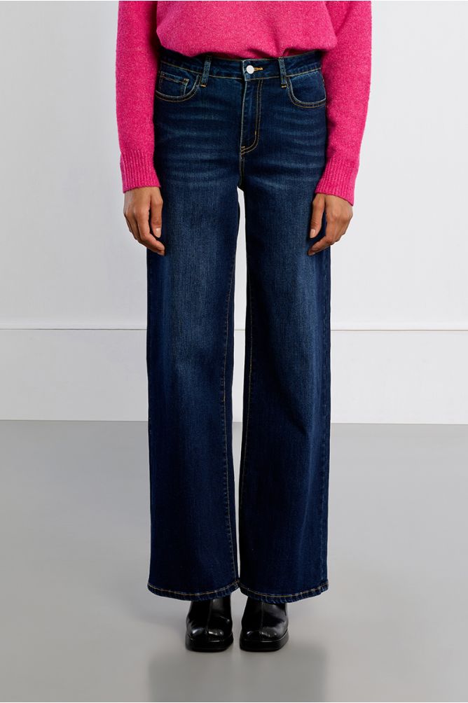 Lili Sidonio dark blue wide leg jeans full-length leg detail