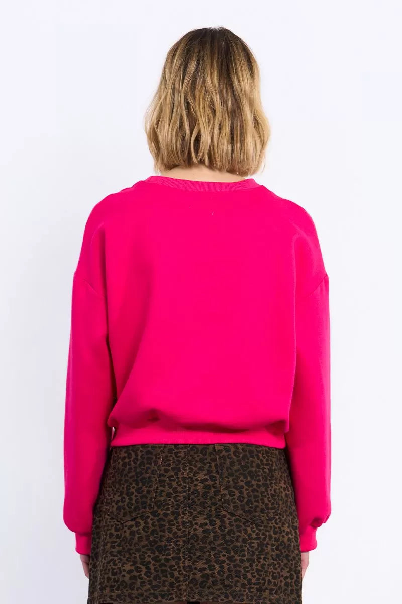 Oversized crewneck jumper in fuchsia from Lili Sidonio