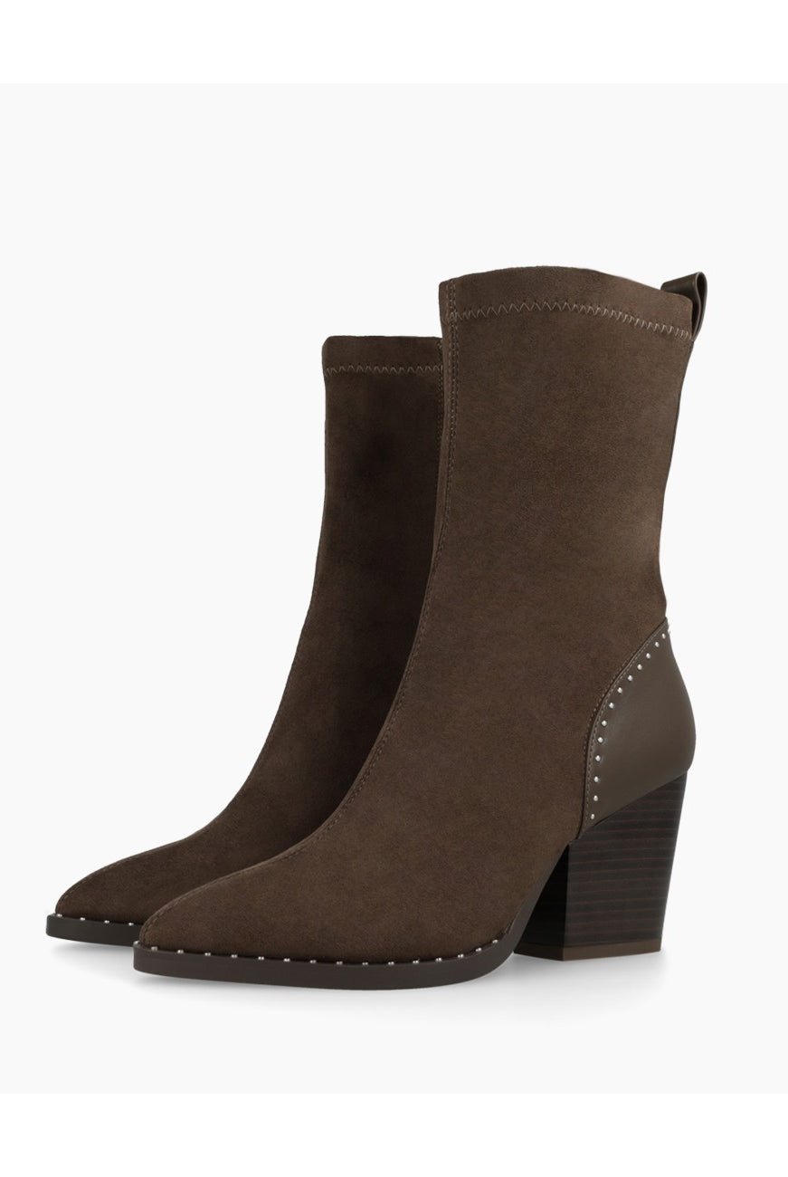Lodi Cei brown suede cowboy ankle boots with pointed toe and 8 cm block heel