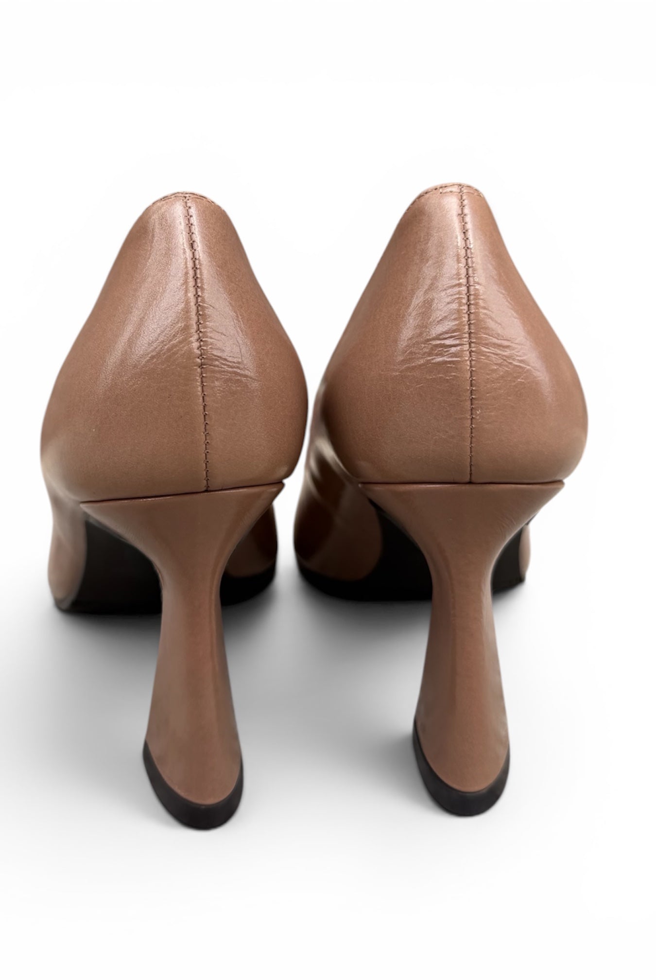 Rear view of Lodi Roa nude leather court shoes showing the supportive heel base