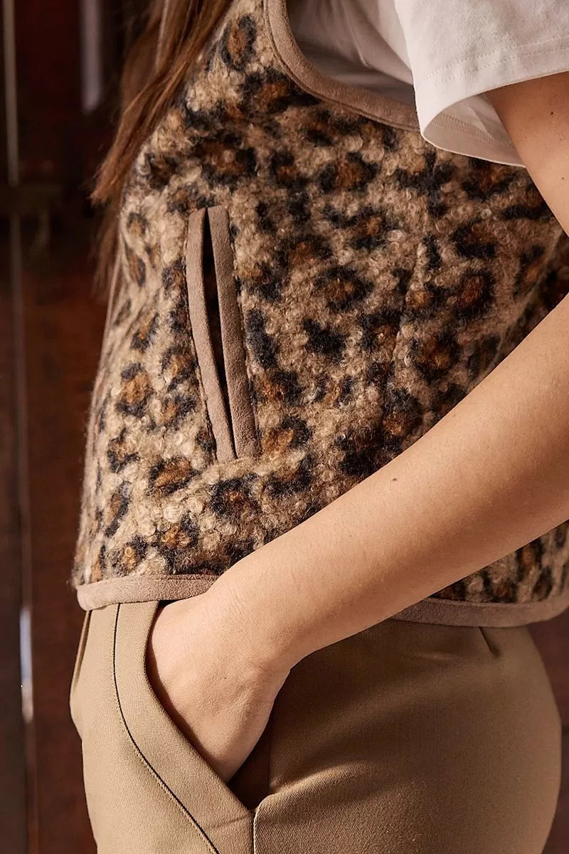 Side profile of Molly Bracken faux fur sleeveless leopard jacket