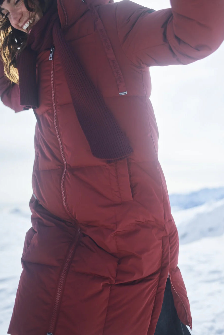 MOS MOSH Nova Square burgundy down coat with square quilting – detail view