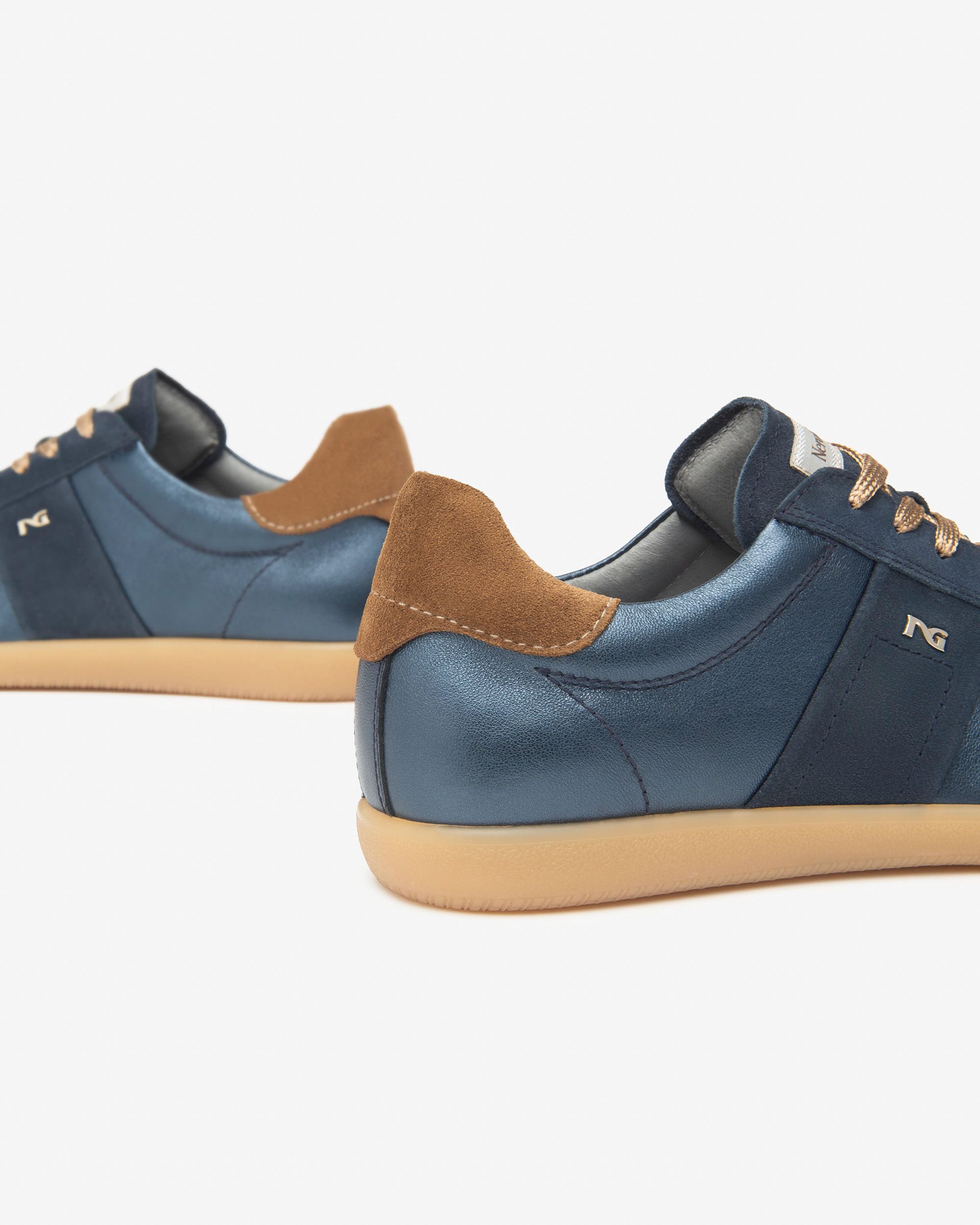 NeroGiardini lace-up trainers with DRY-GO® insole – angled close-up