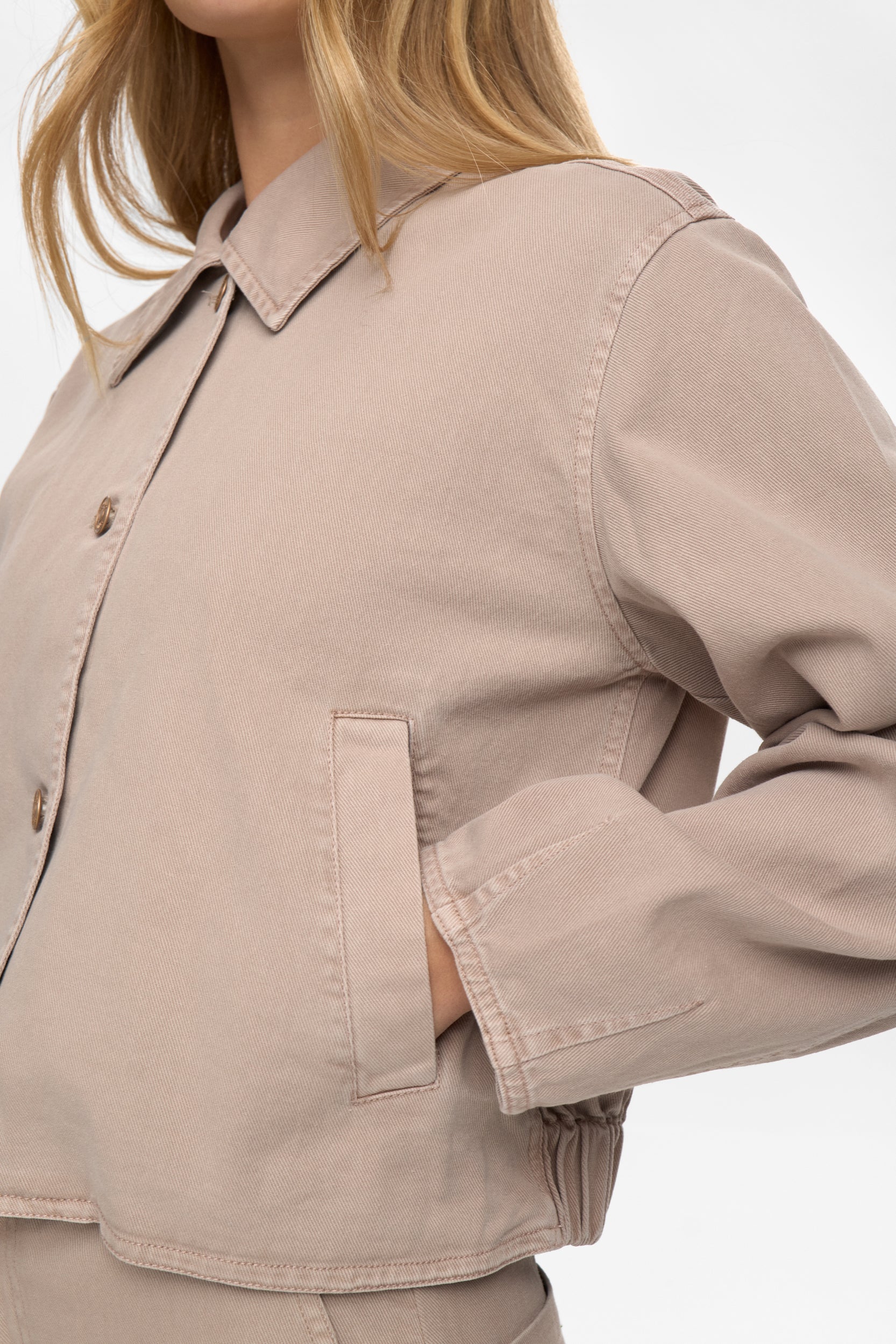 Numph Numariam cropped cotton jacket beige side detail