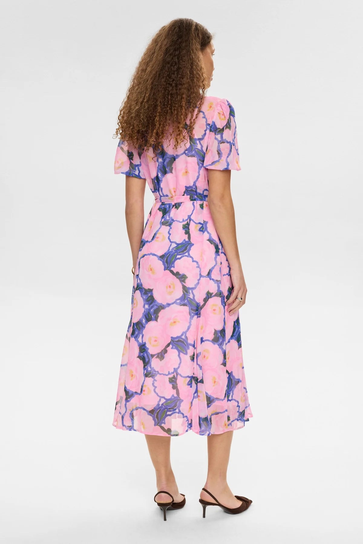 Numph Nukellie floral belted midi dress back view
