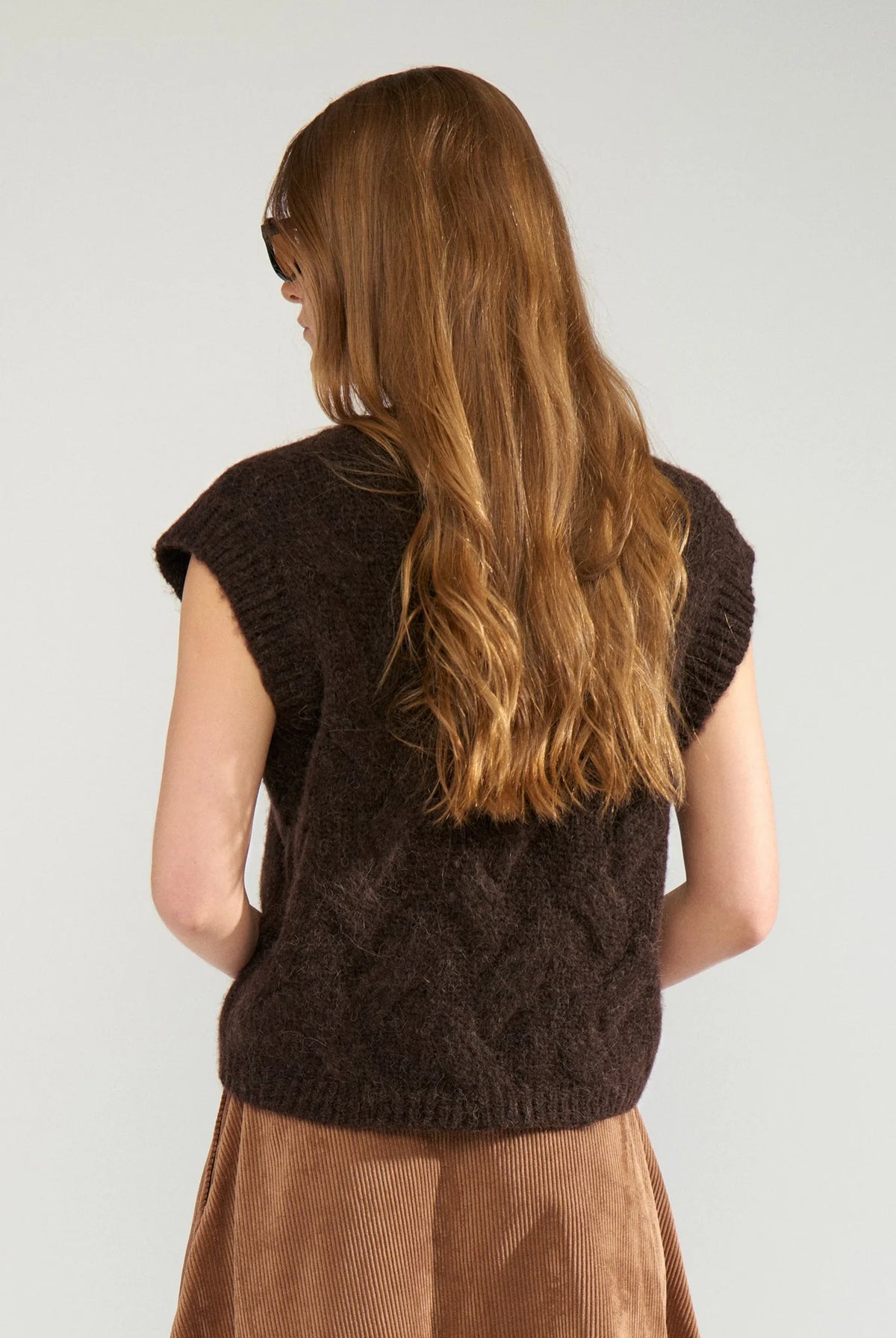 Nümph Nualmas Black Coffee sleeveless knitted vest – back model view