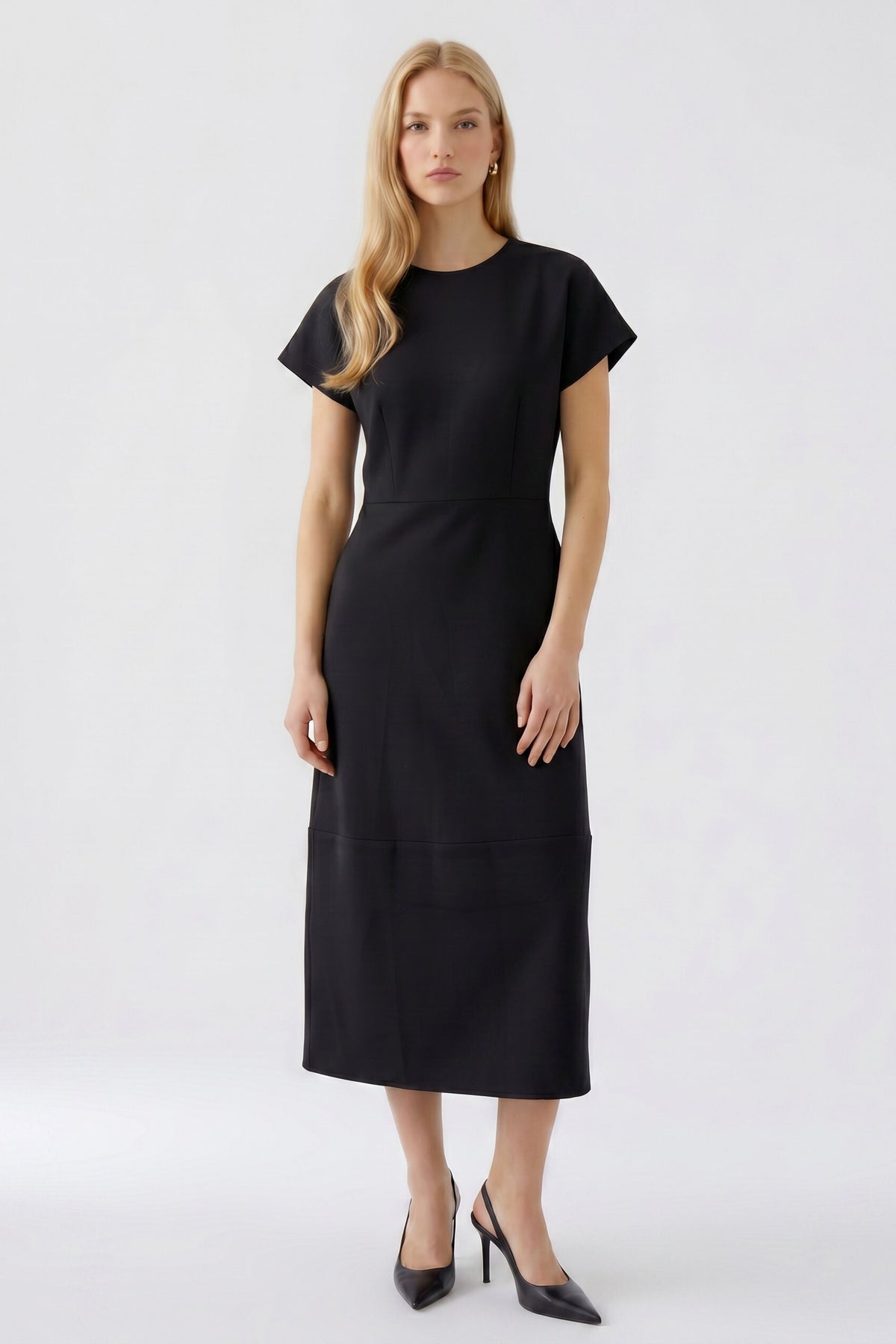 Oui black short sleeve fit and flare midi dress with round neck – full length front view