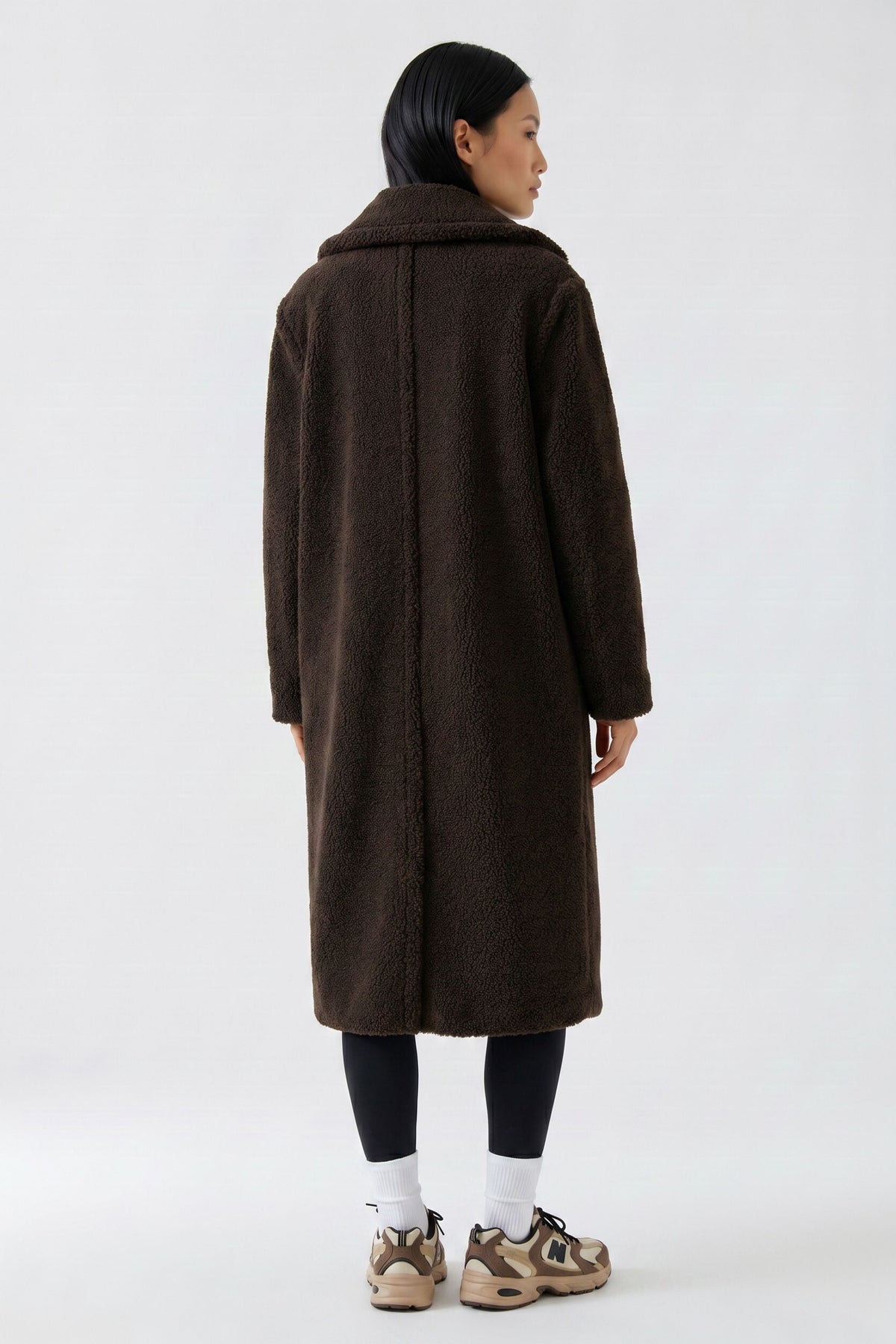 Oui brown longline teddy coat with dropped shoulders – back model view