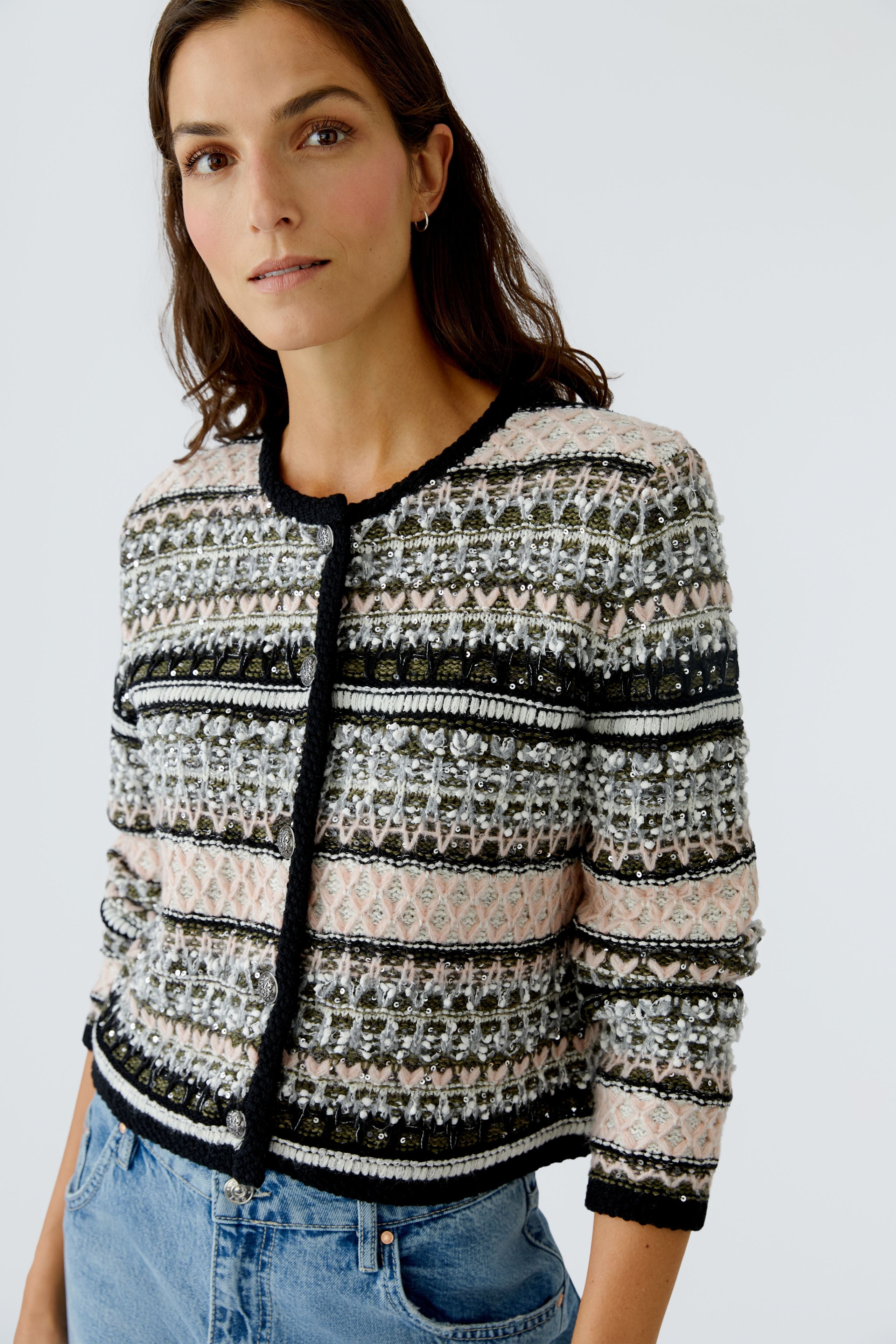Oui Khaki Rose cardigan – side profile showing structured shoulders