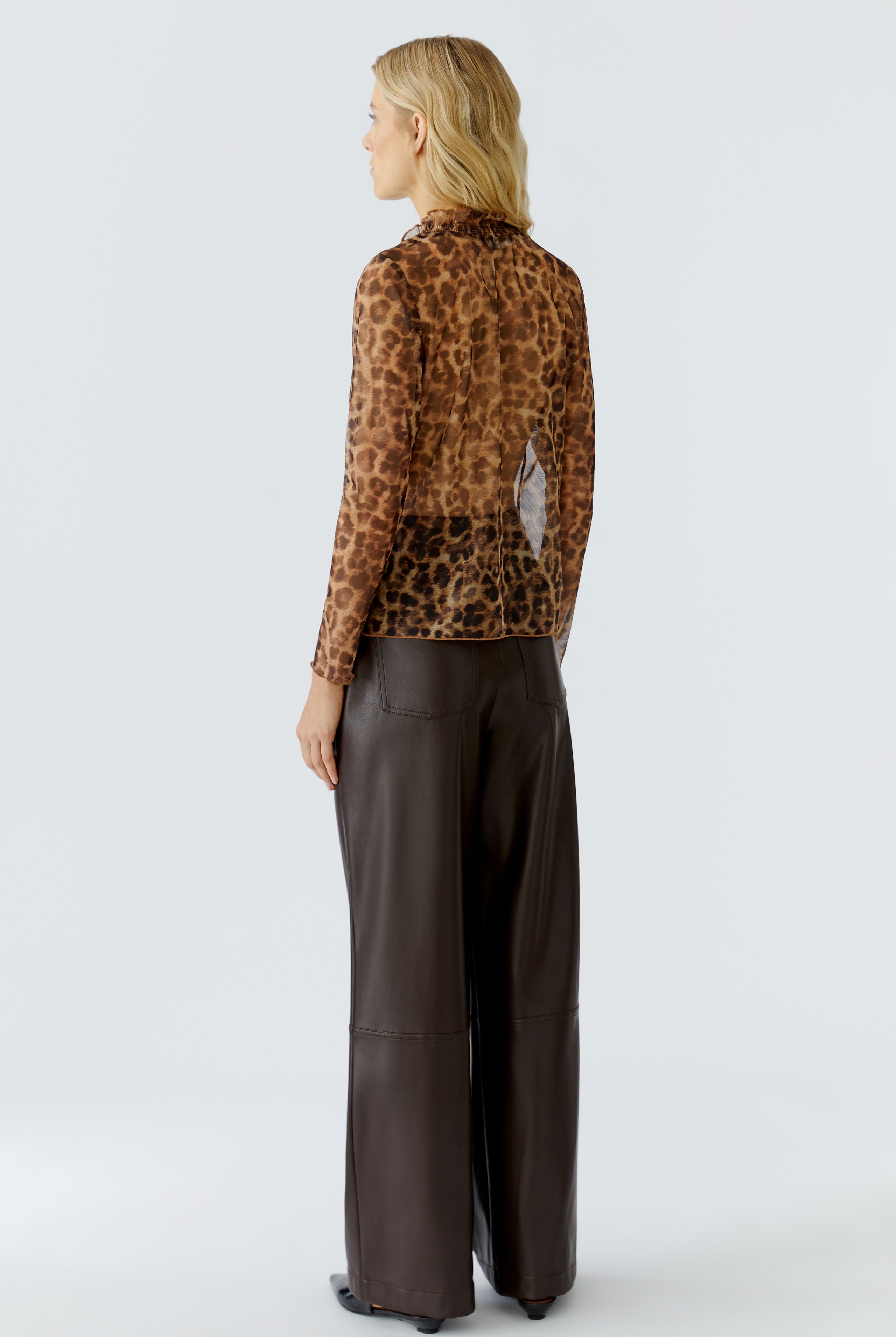 Oui mesh leopard top – full back view showing lightweight design