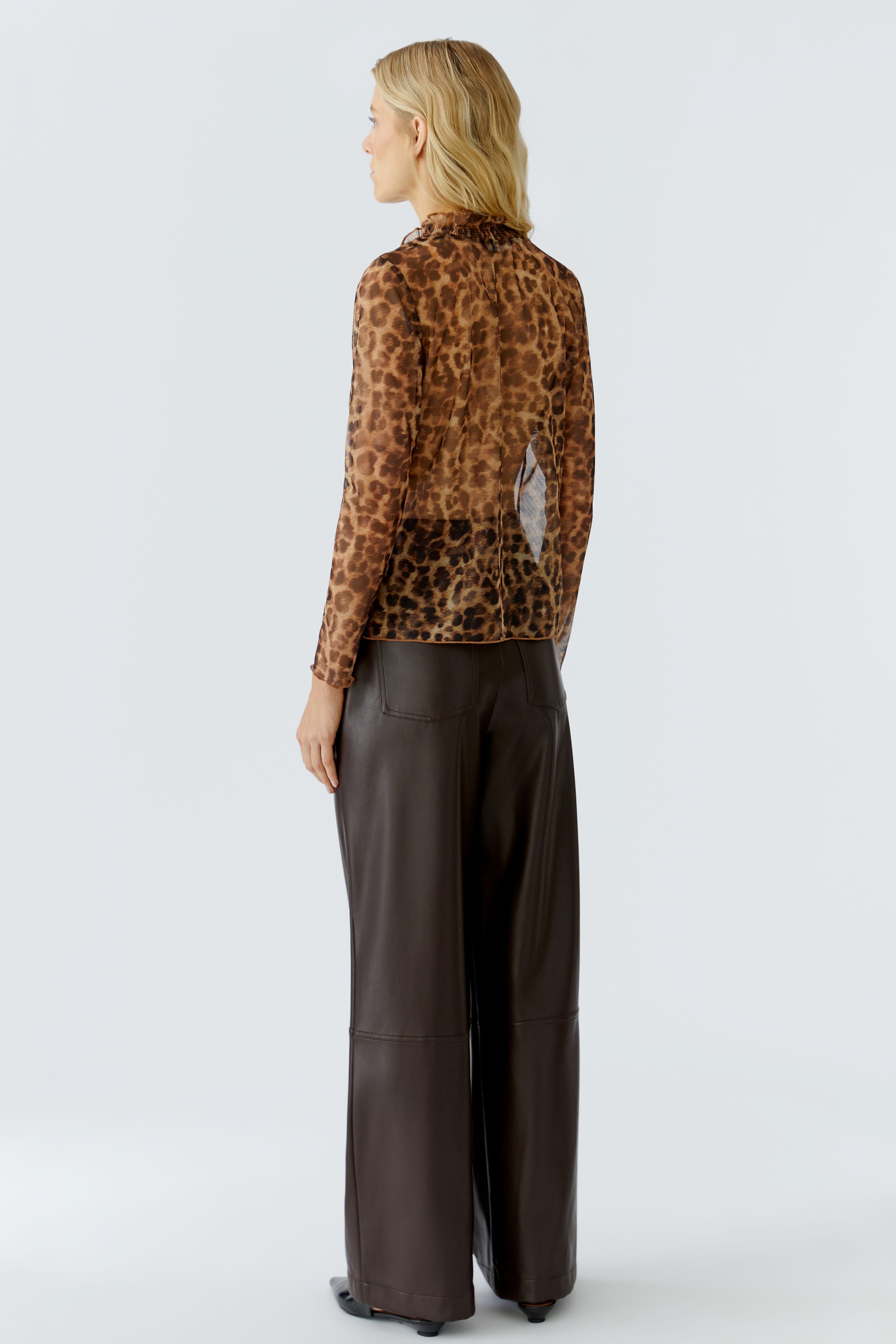Oui mesh leopard top – full back view showing lightweight design