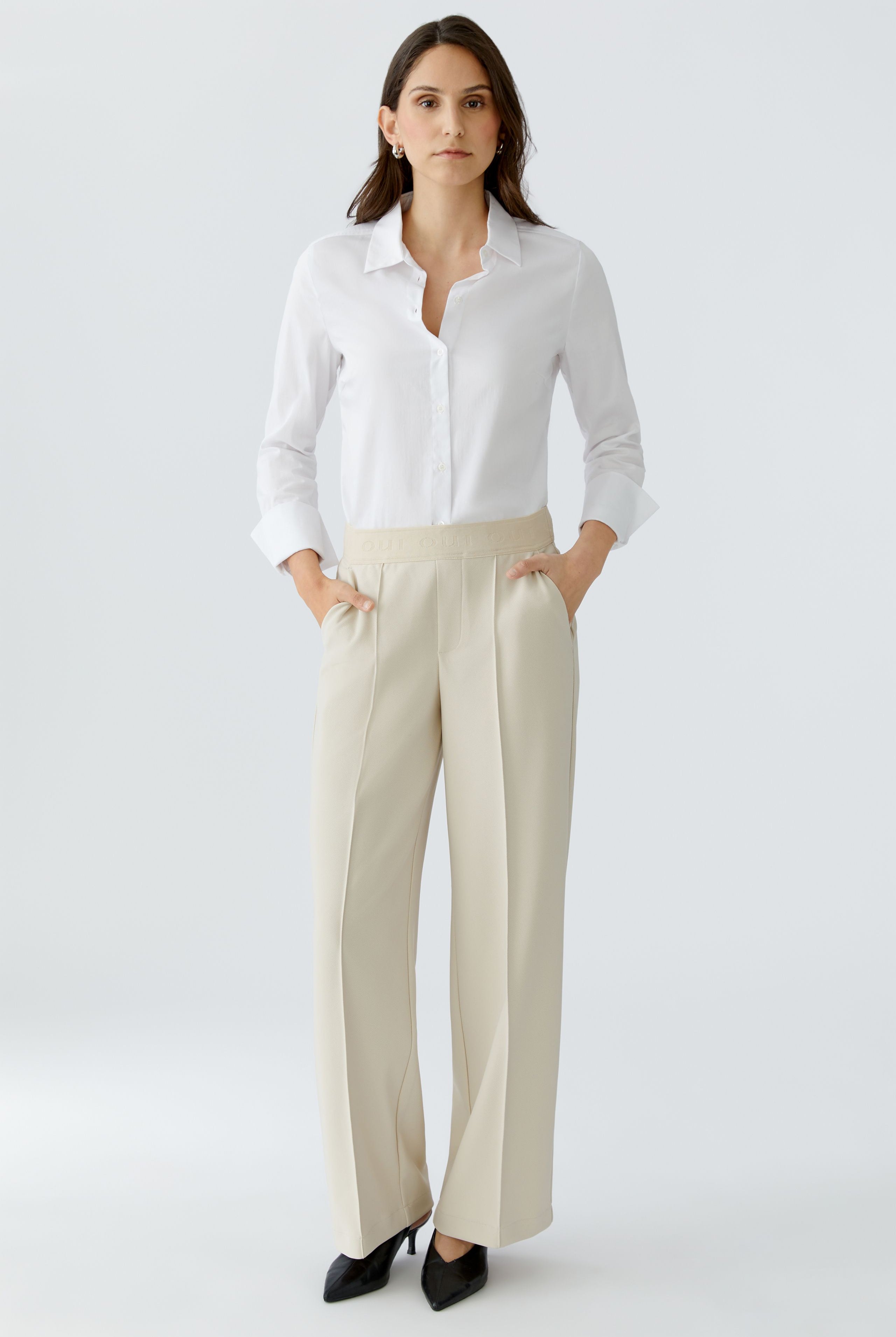 Oui beige fitted trousers back view straight leg