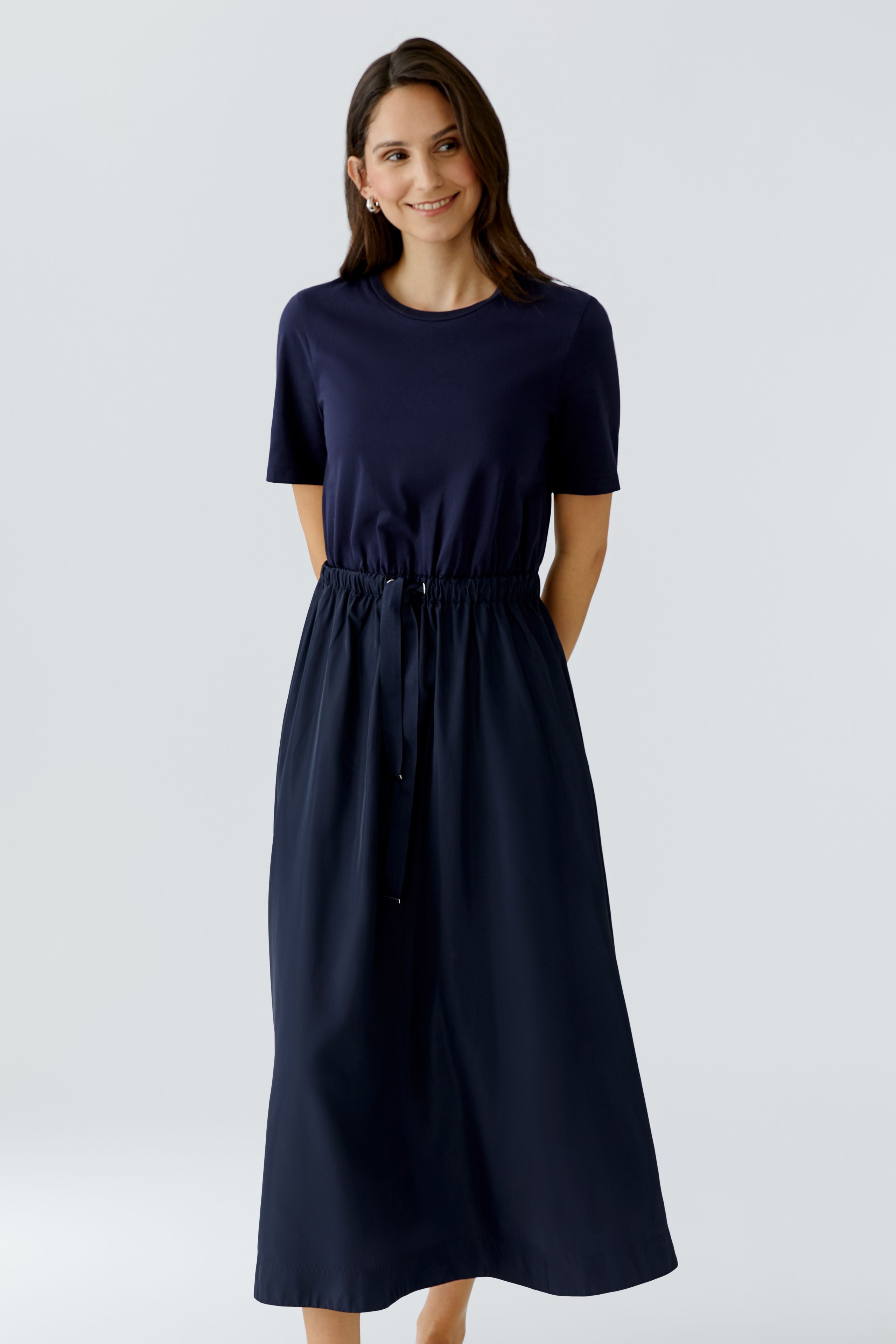 Oui navy maxi dress with side pockets front view