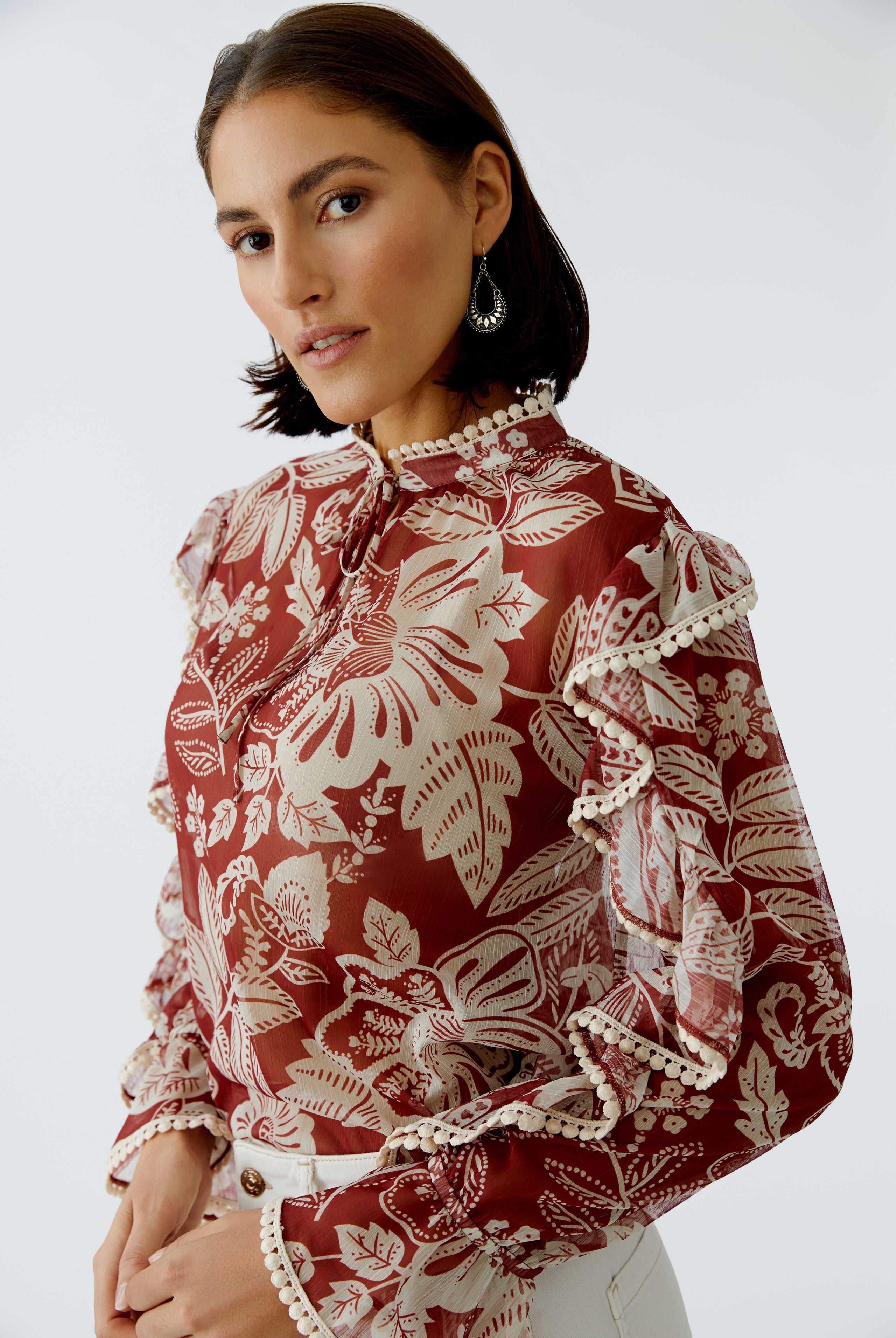 Oui floral blouse tie neck detail red cream print