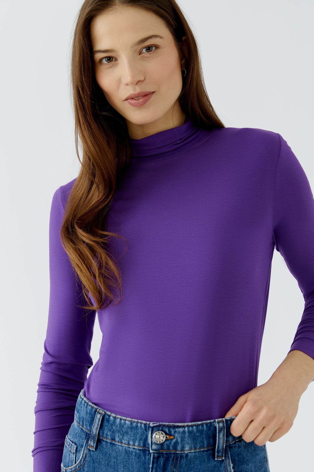 Oui Amaranth Purple fitted polo neck top with long sleeves – close-up model view