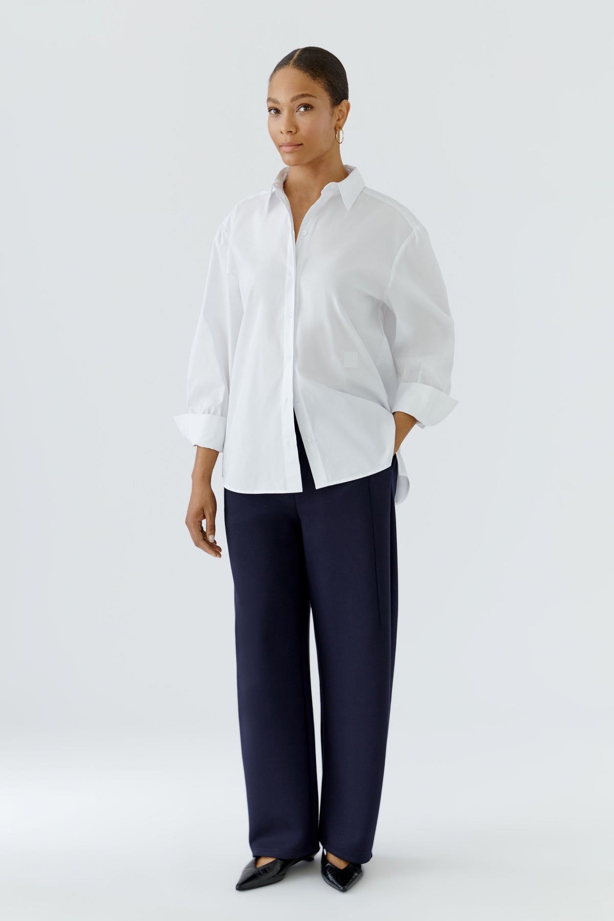 Oui white A-line longline shirt – full front model view