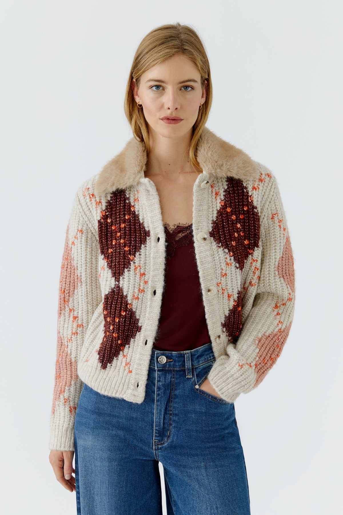Oui cream argyle cardigan with detachable faux fur collar – front model view
