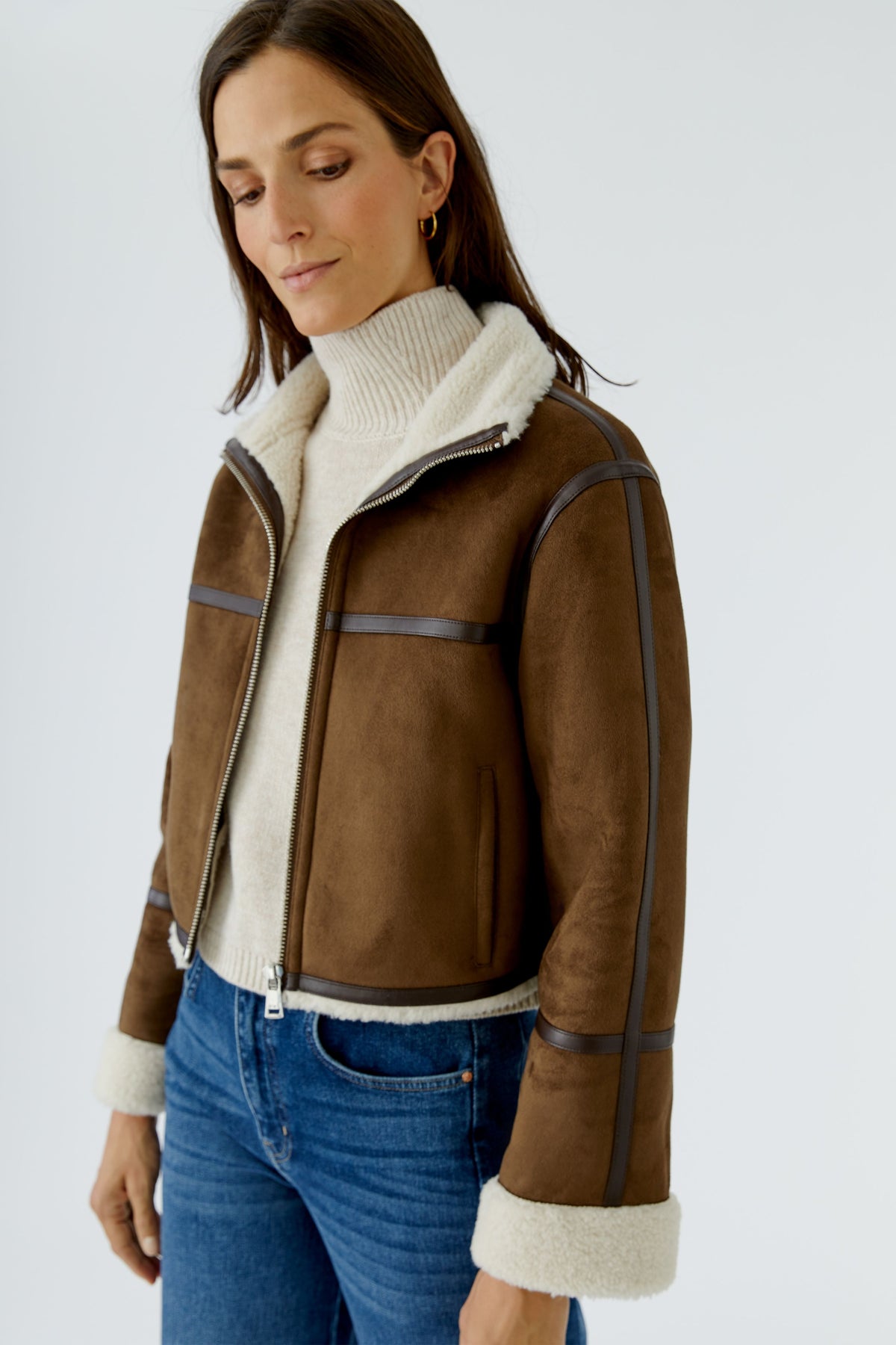 Oui brown cropped shearling-look jacket – three-quarter model view