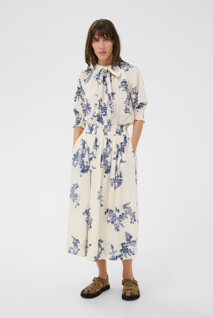 Part Two Almera cream blue floral blouse full outfit