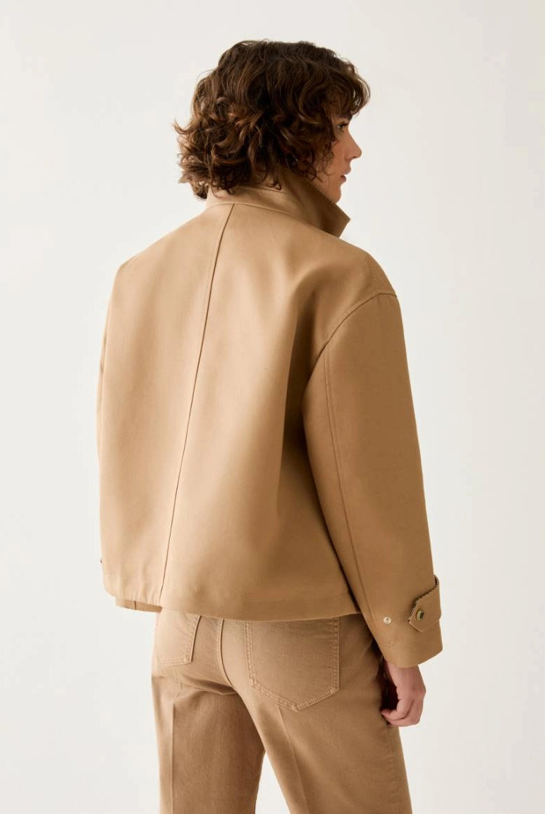 Penny Black Bonde camel water-repellent cotton jacket with relaxed fit – back model view