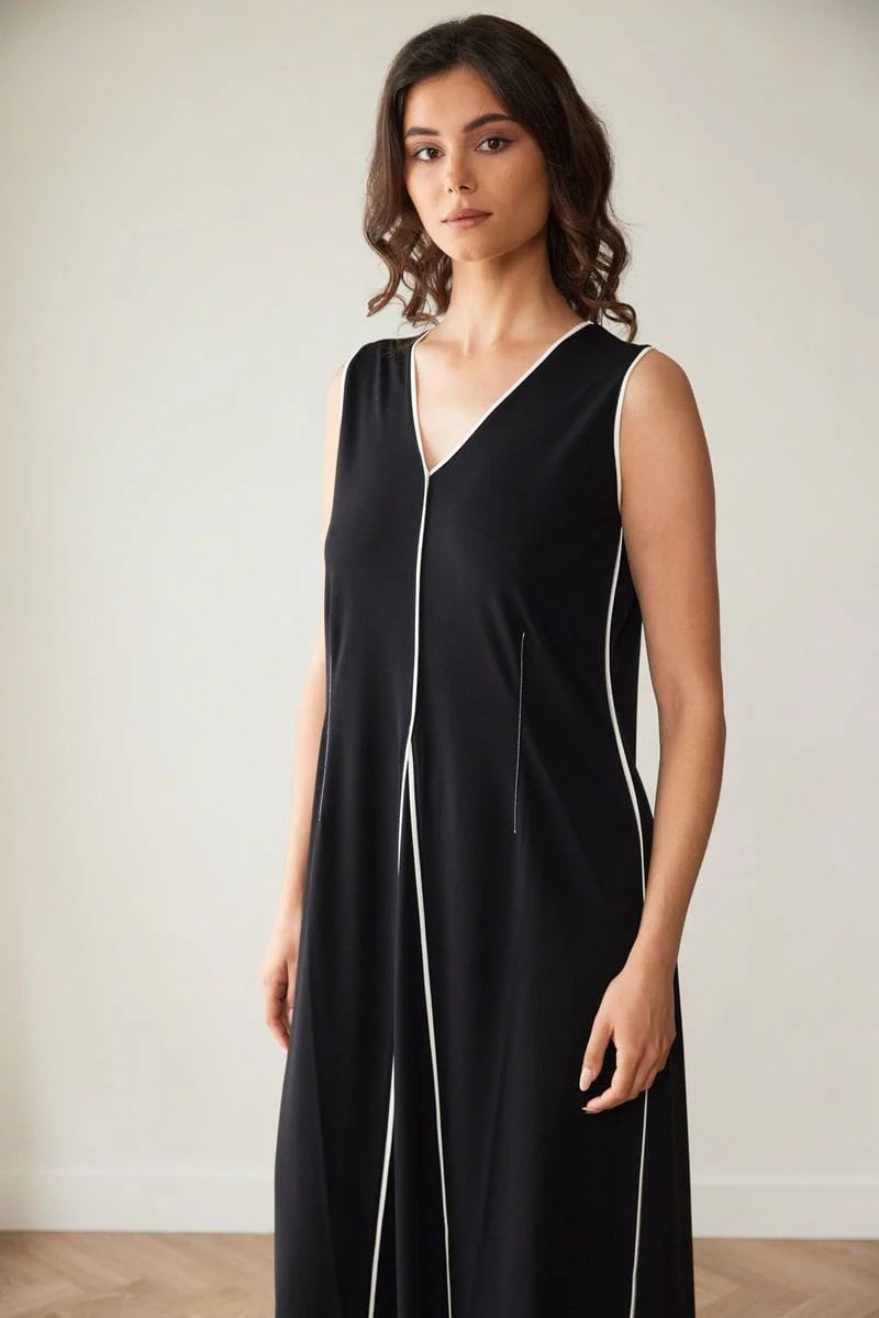 Peruzzi black midi dress with V-neck and contrast piping side view