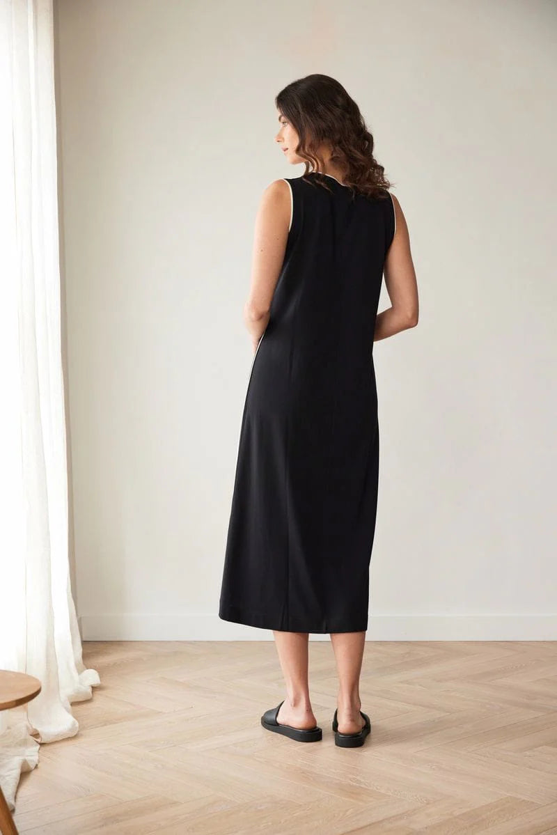 Peruzzi black sleeveless midi dress back view