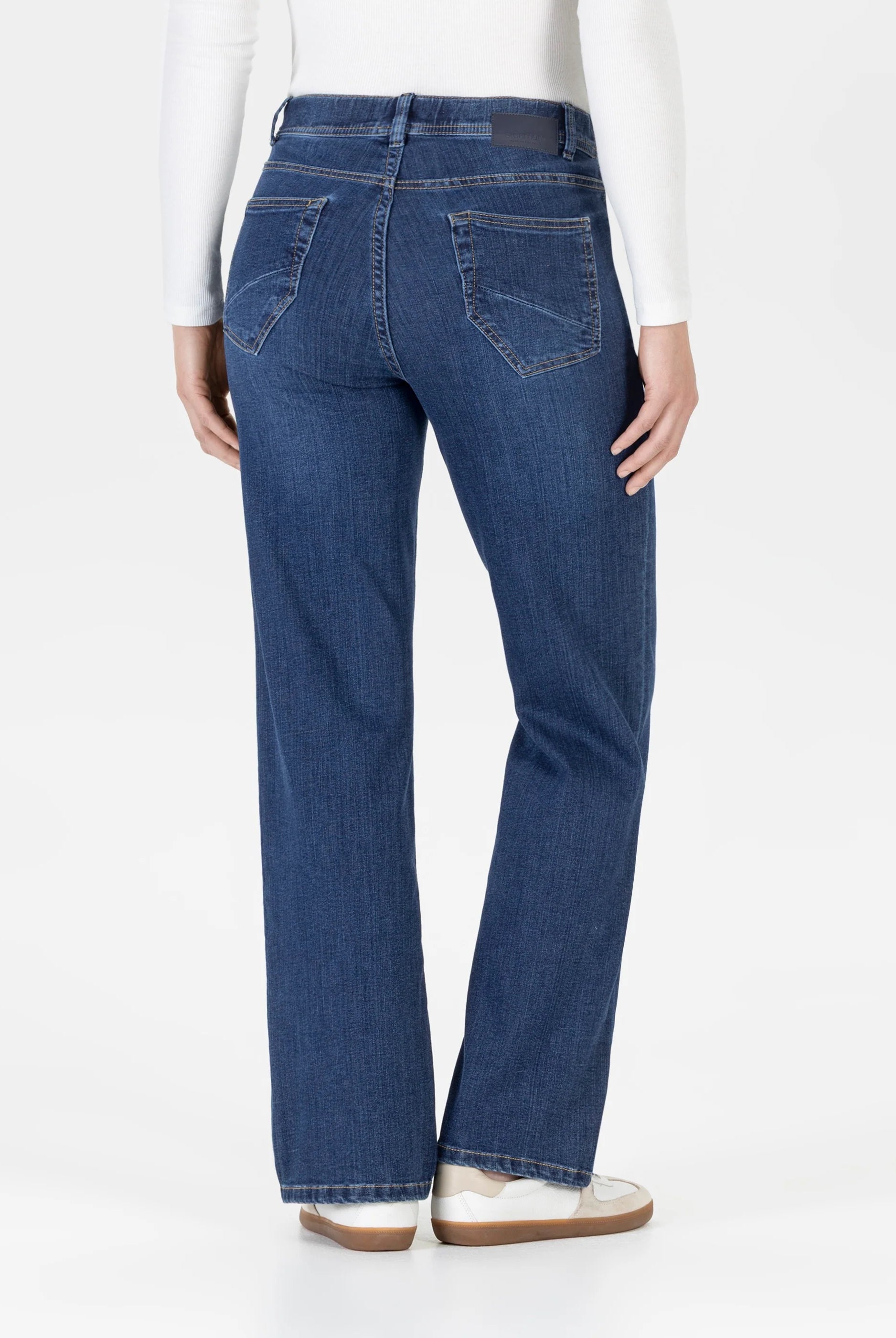 Back view of Stehmann Melli five-pocket flared jeans