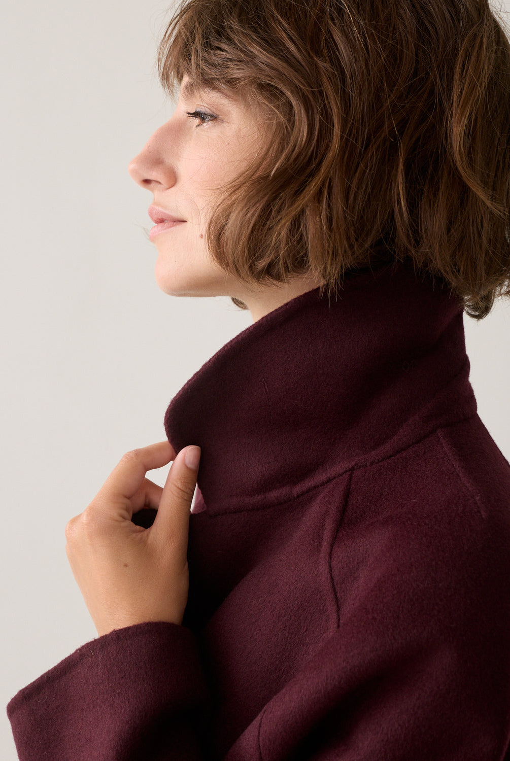 Summum burgundy wool blend coat collar detail