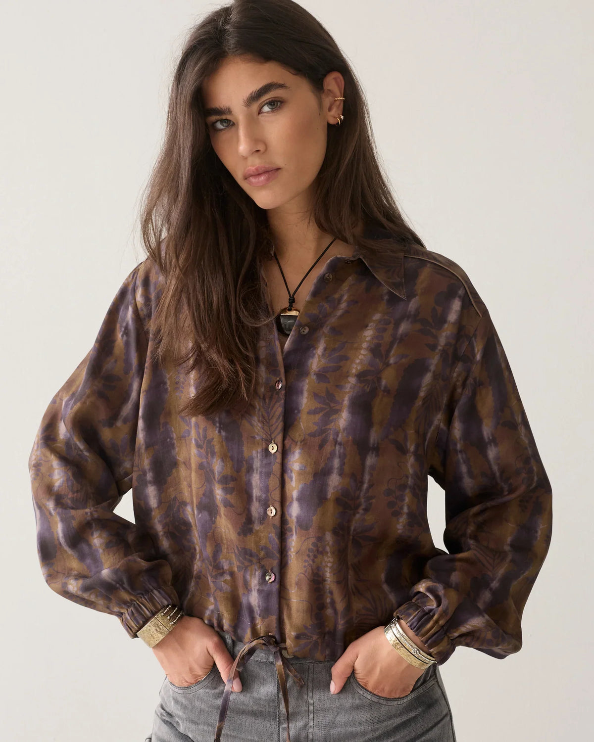 Summum Misty Flower brown floral print cropped blouse with button front – model view