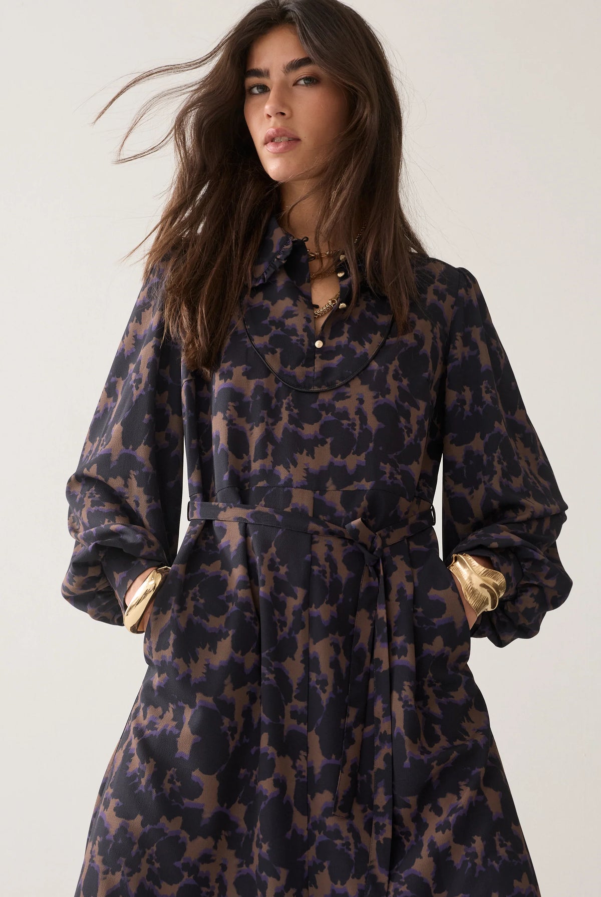 Summum camouflage black print button-through midi dress with puff sleeves – front model view