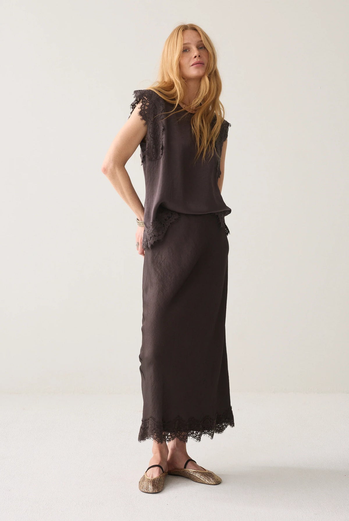 Summum chocolate brown bias-cut midi skirt – front model view