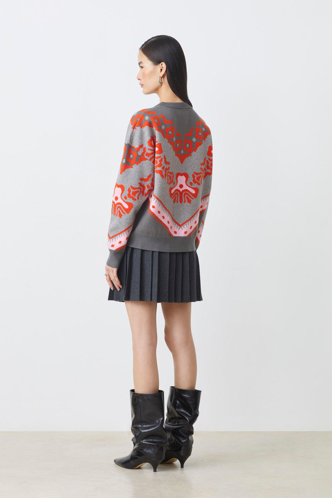 back view of Suncoo Pavaro jumper with relaxed fit