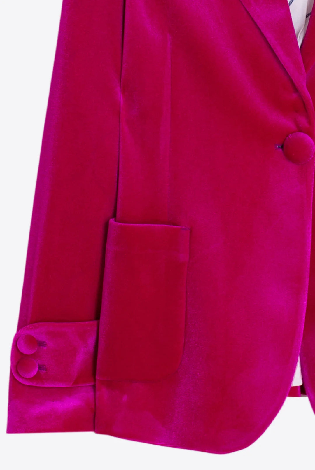 Vilagallo fuchsia velvet blazer close-up showing flap pocket and turn-back cuff